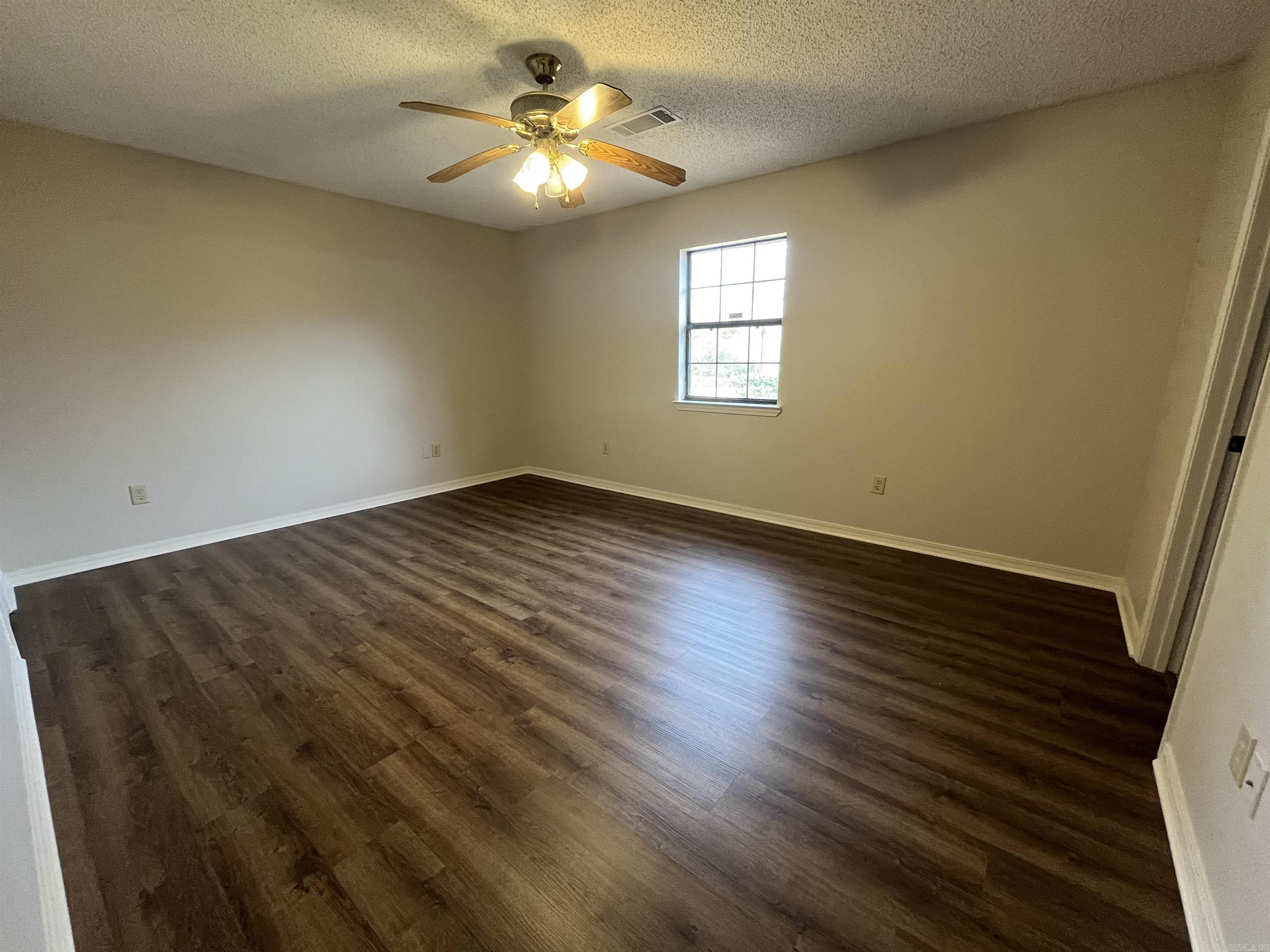 83  Linder  Greenbrier, AR