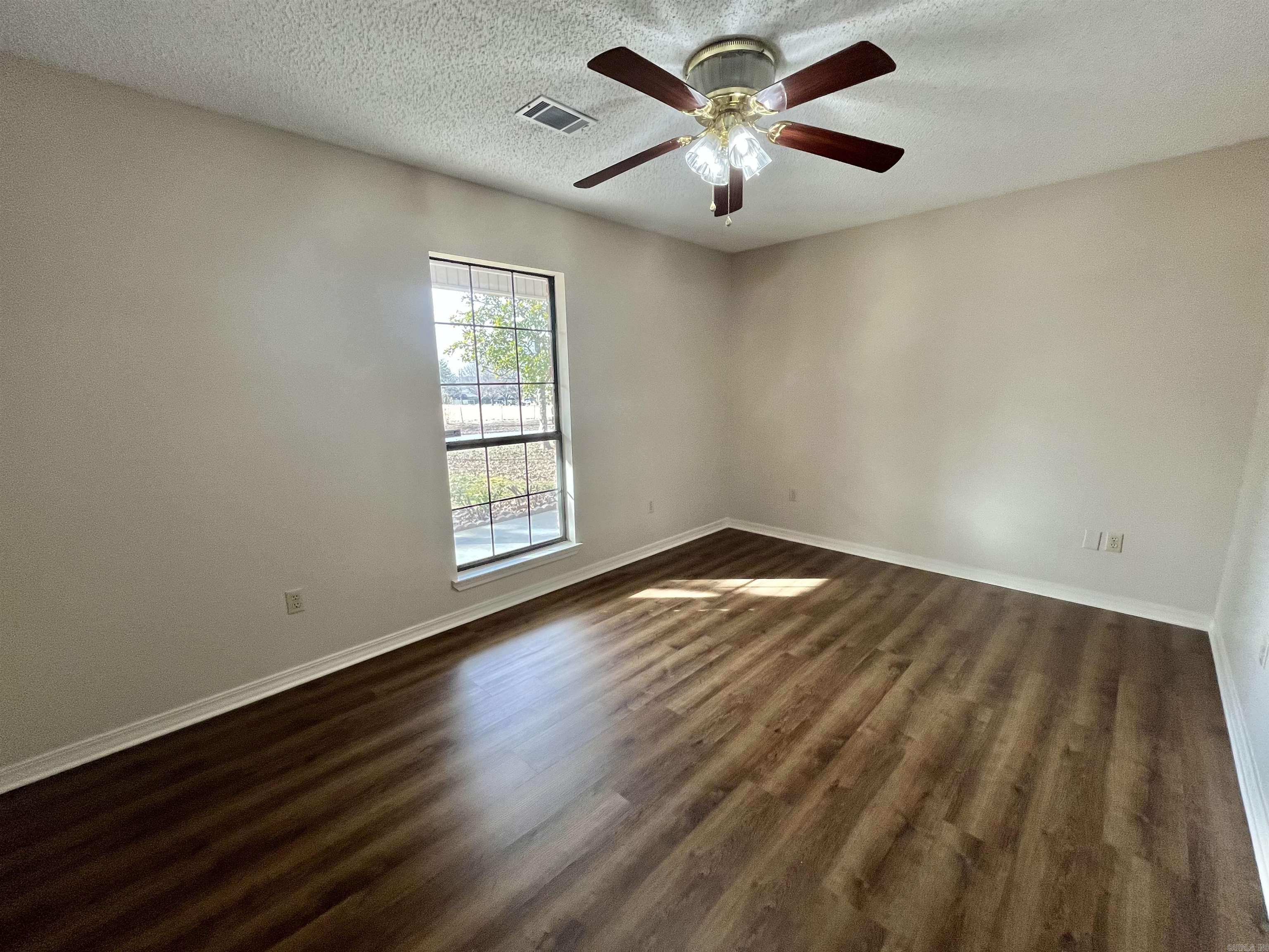 83  Linder  Greenbrier, AR