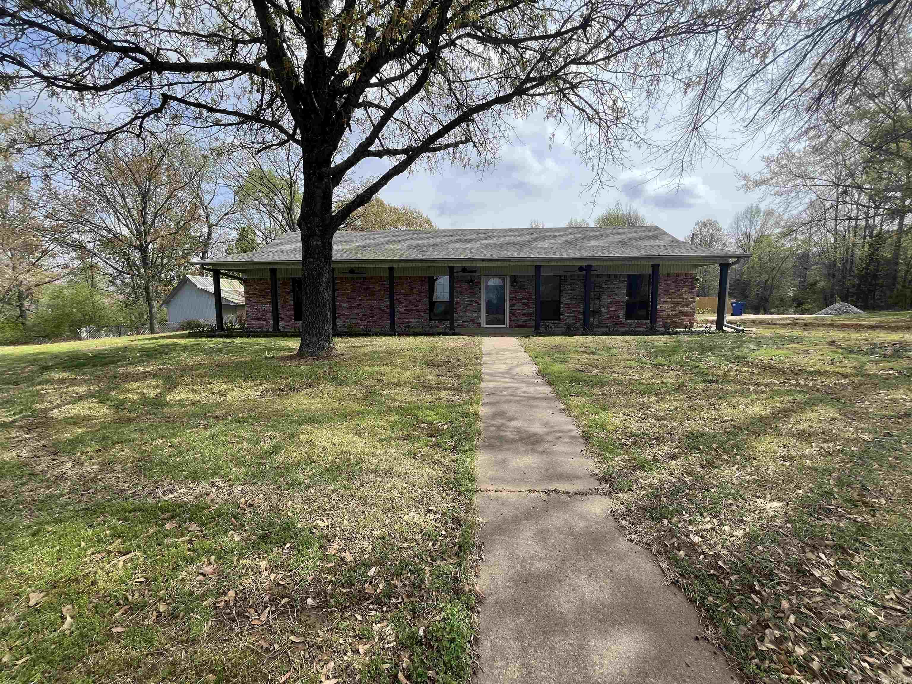 83  Linder  Greenbrier, AR