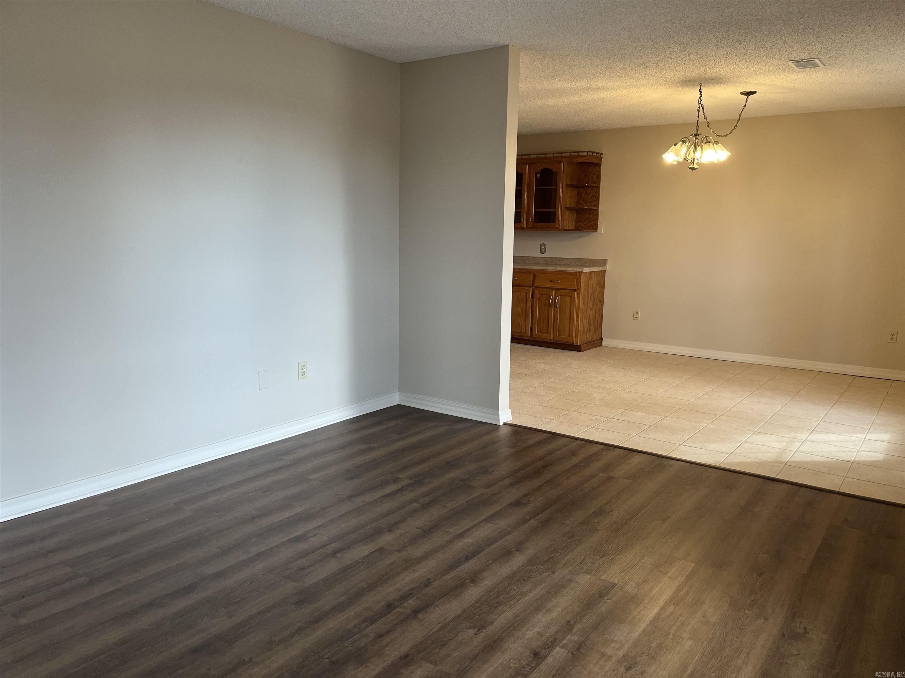 83  Linder  Greenbrier, AR