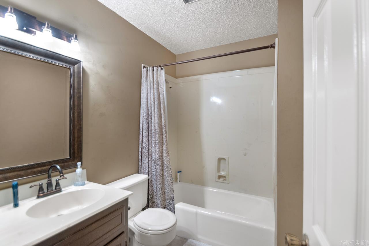 3801  Deer  Benton, AR