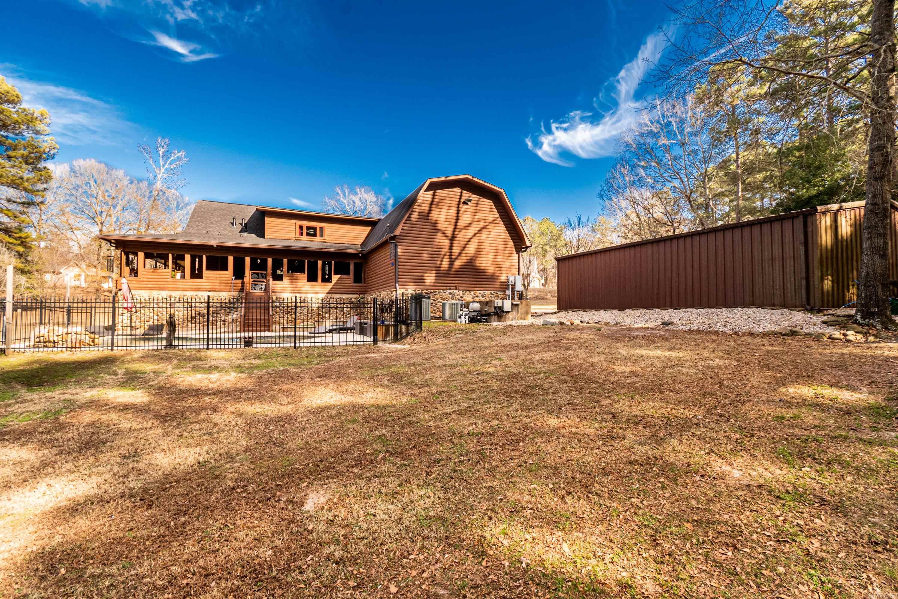275  Pine Valley Dr.  El Dorado, AR