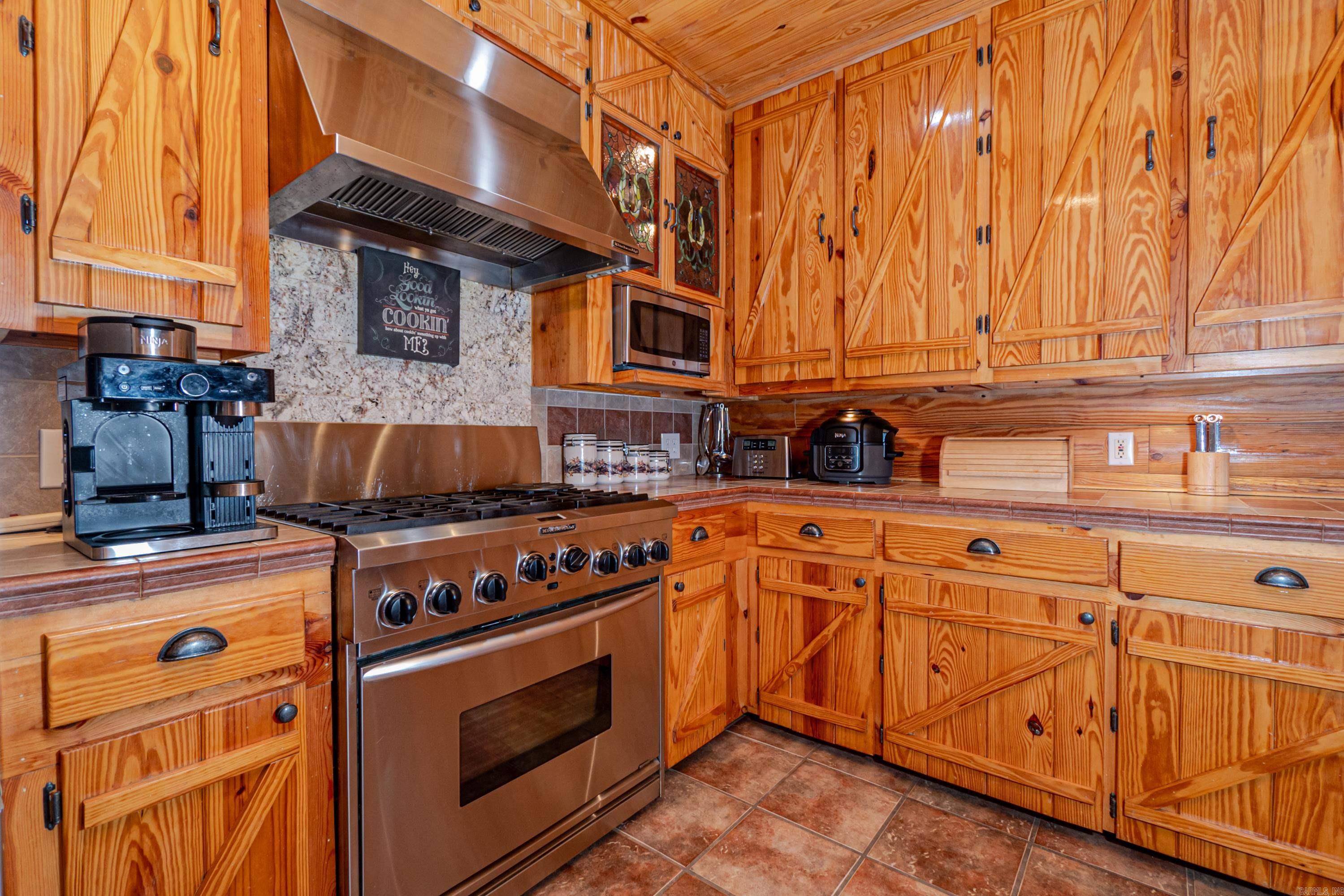 275  Pine Valley Dr.  El Dorado, AR