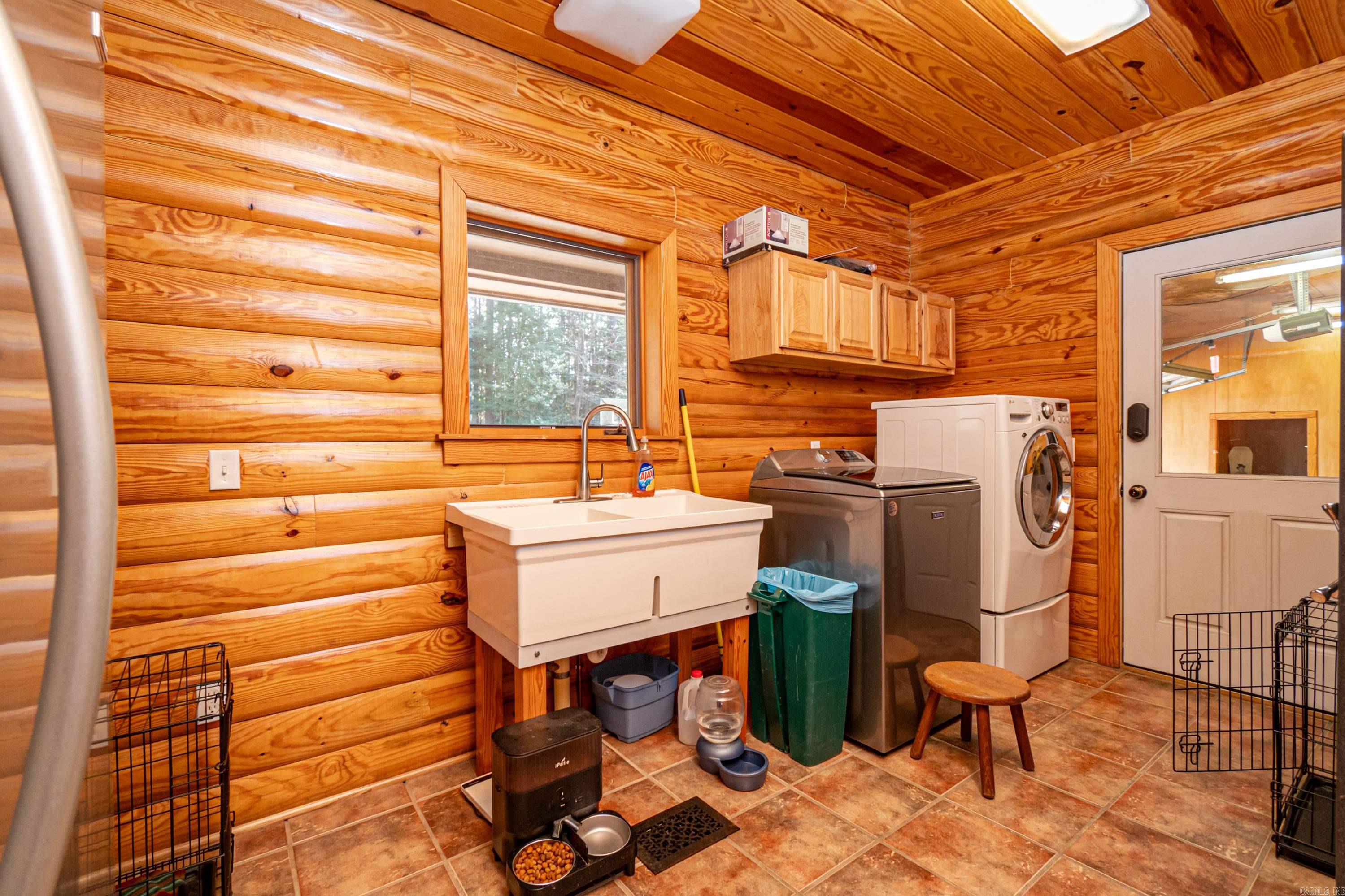 275  Pine Valley Dr.  El Dorado, AR