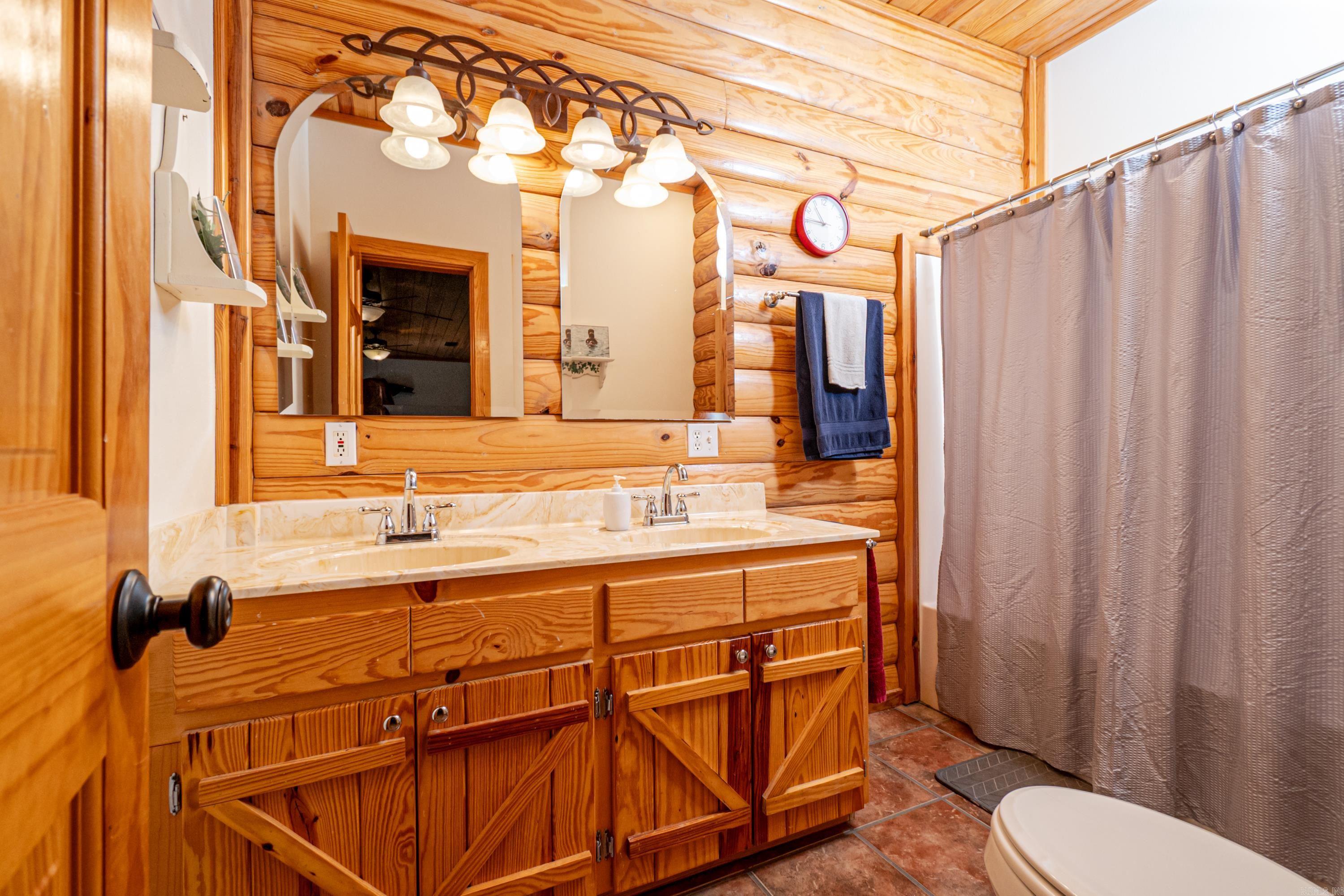 275  Pine Valley Dr.  El Dorado, AR