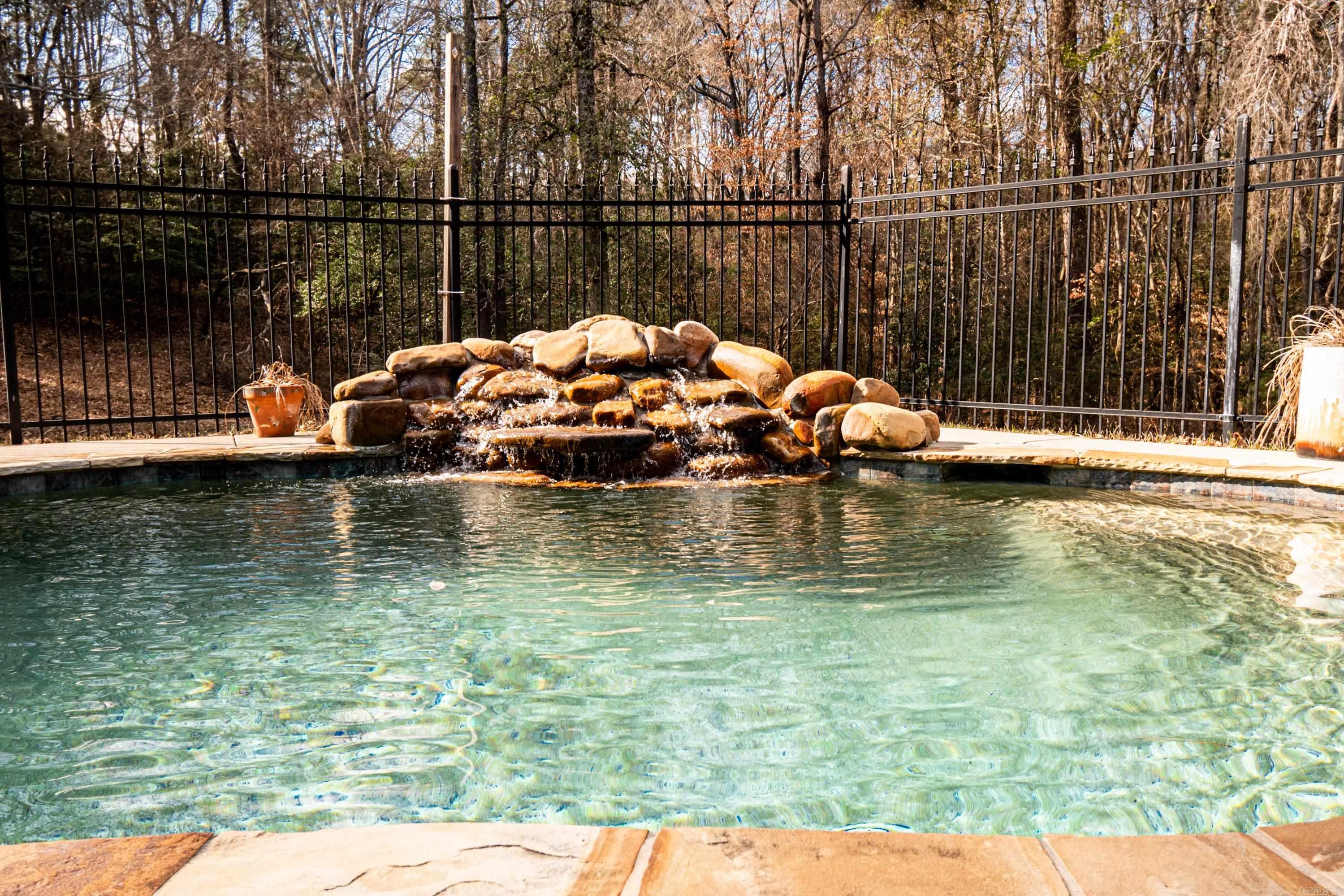 275  Pine Valley Dr.  El Dorado, AR
