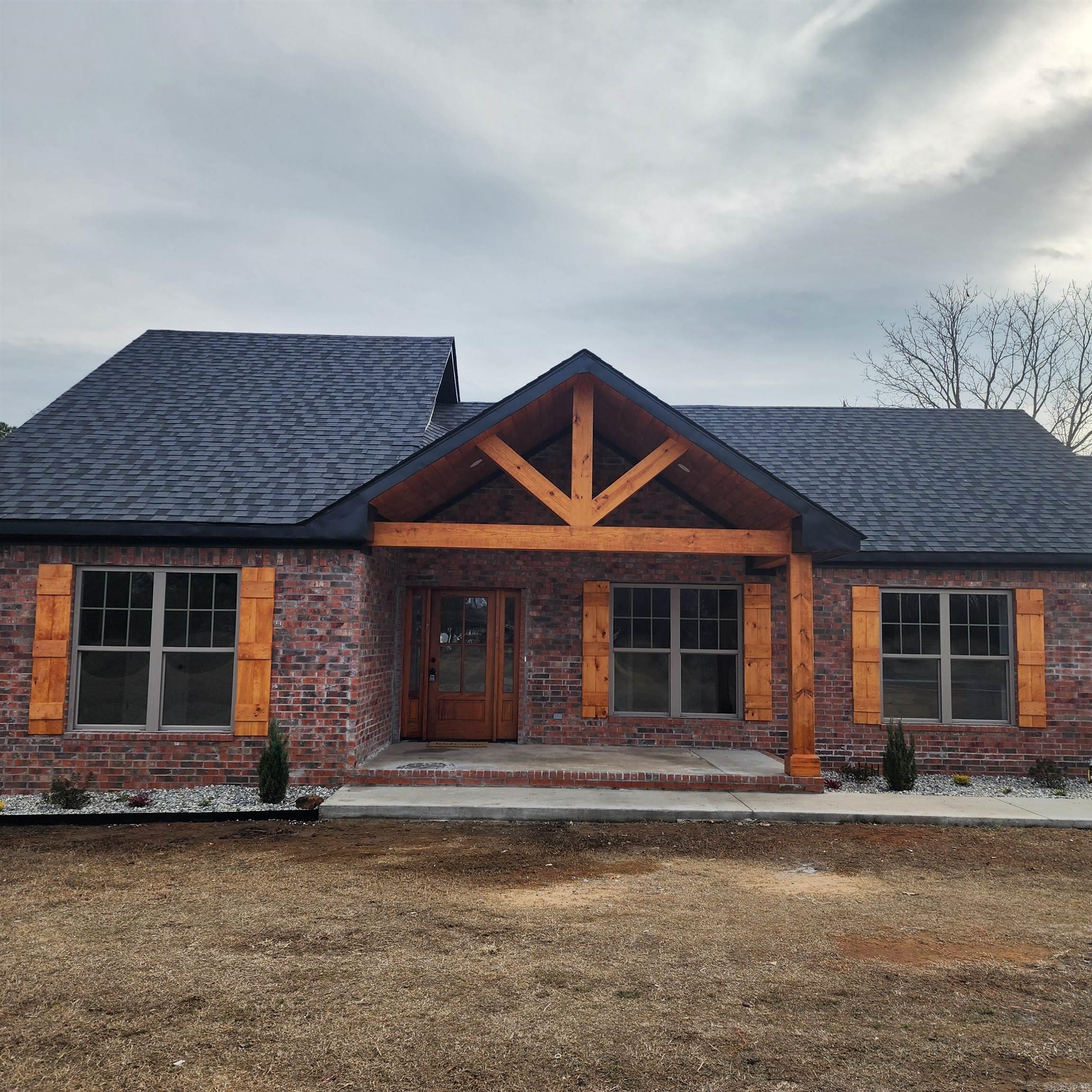 1013 W Booth  Searcy, AR