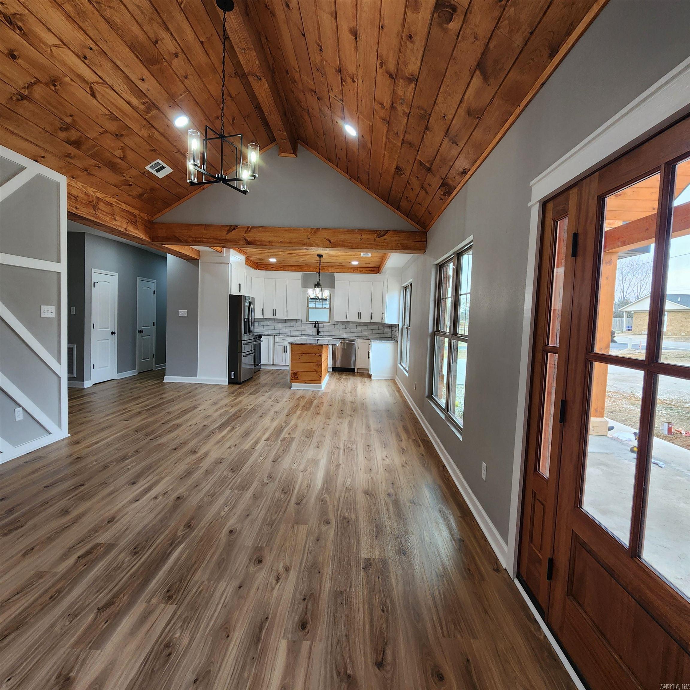 1013 W Booth  Searcy, AR