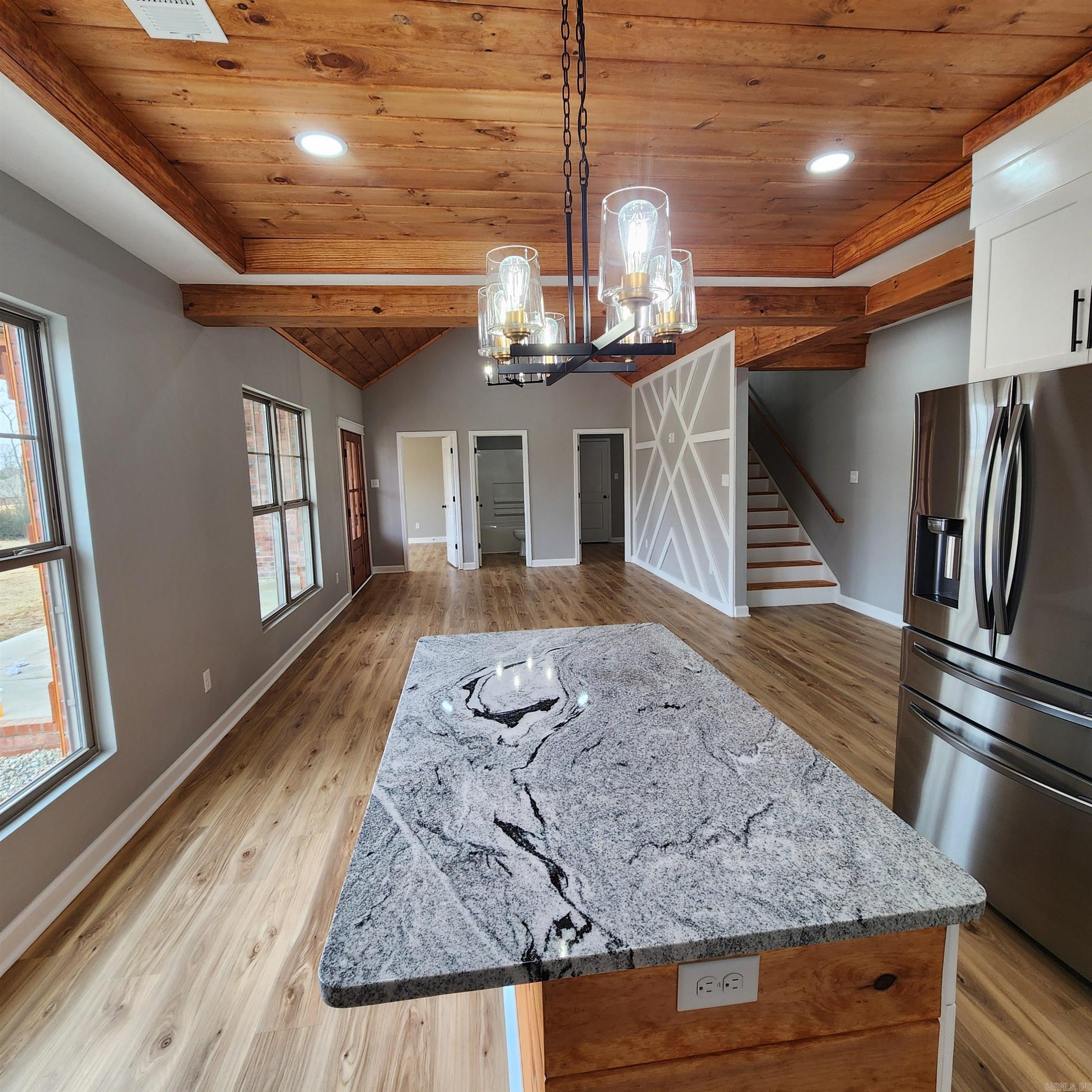 1013 W Booth  Searcy, AR