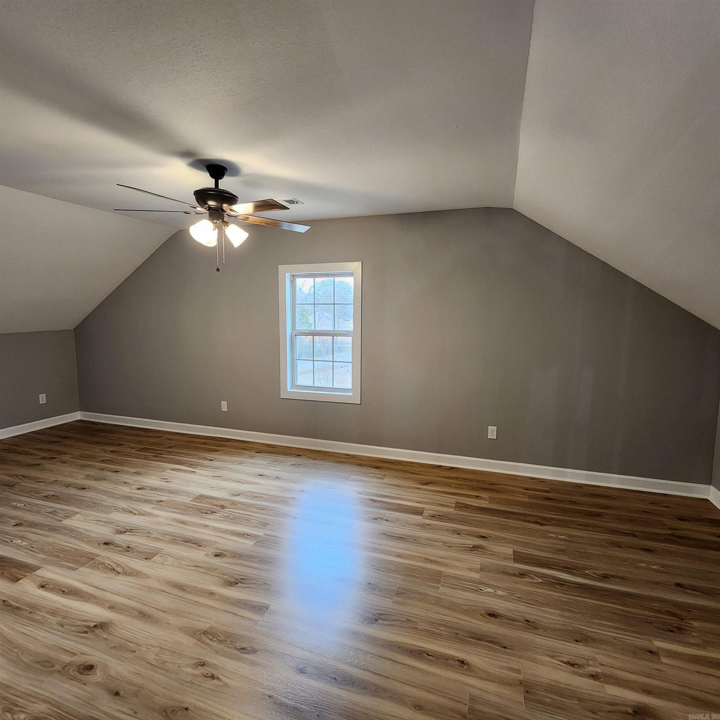 1013 W Booth  Searcy, AR