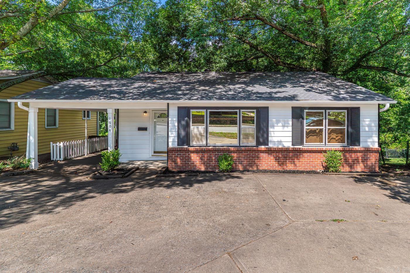 1604 N University  Little Rock, AR