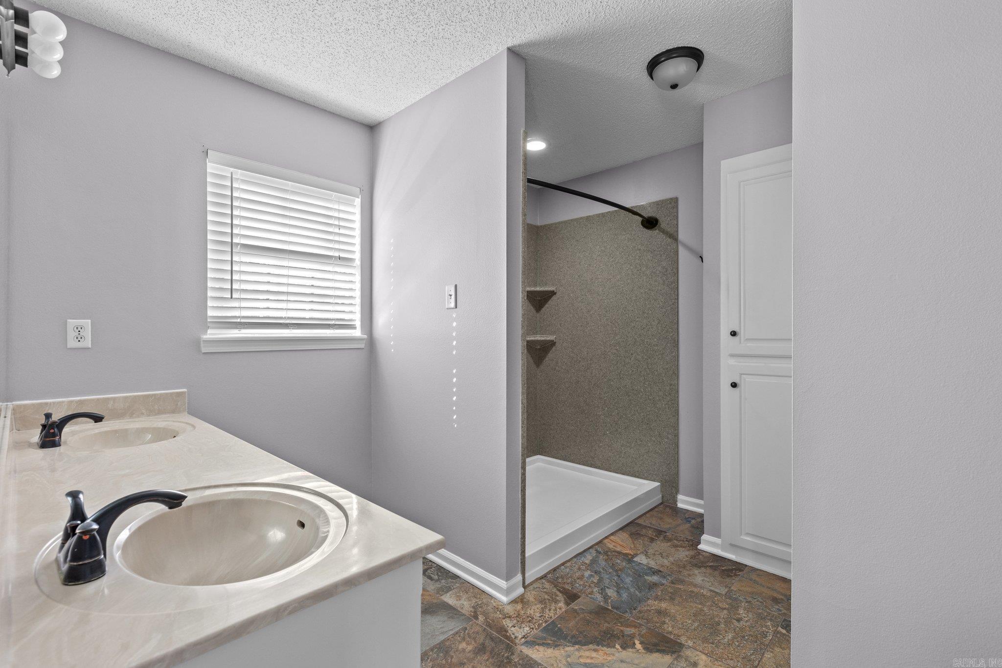 2926  Bastogne  Benton, AR