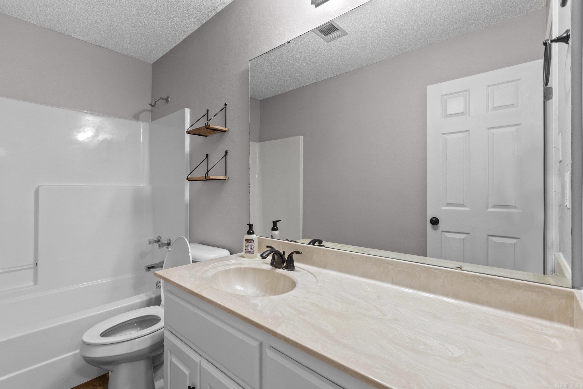 2926  Bastogne  Benton, AR