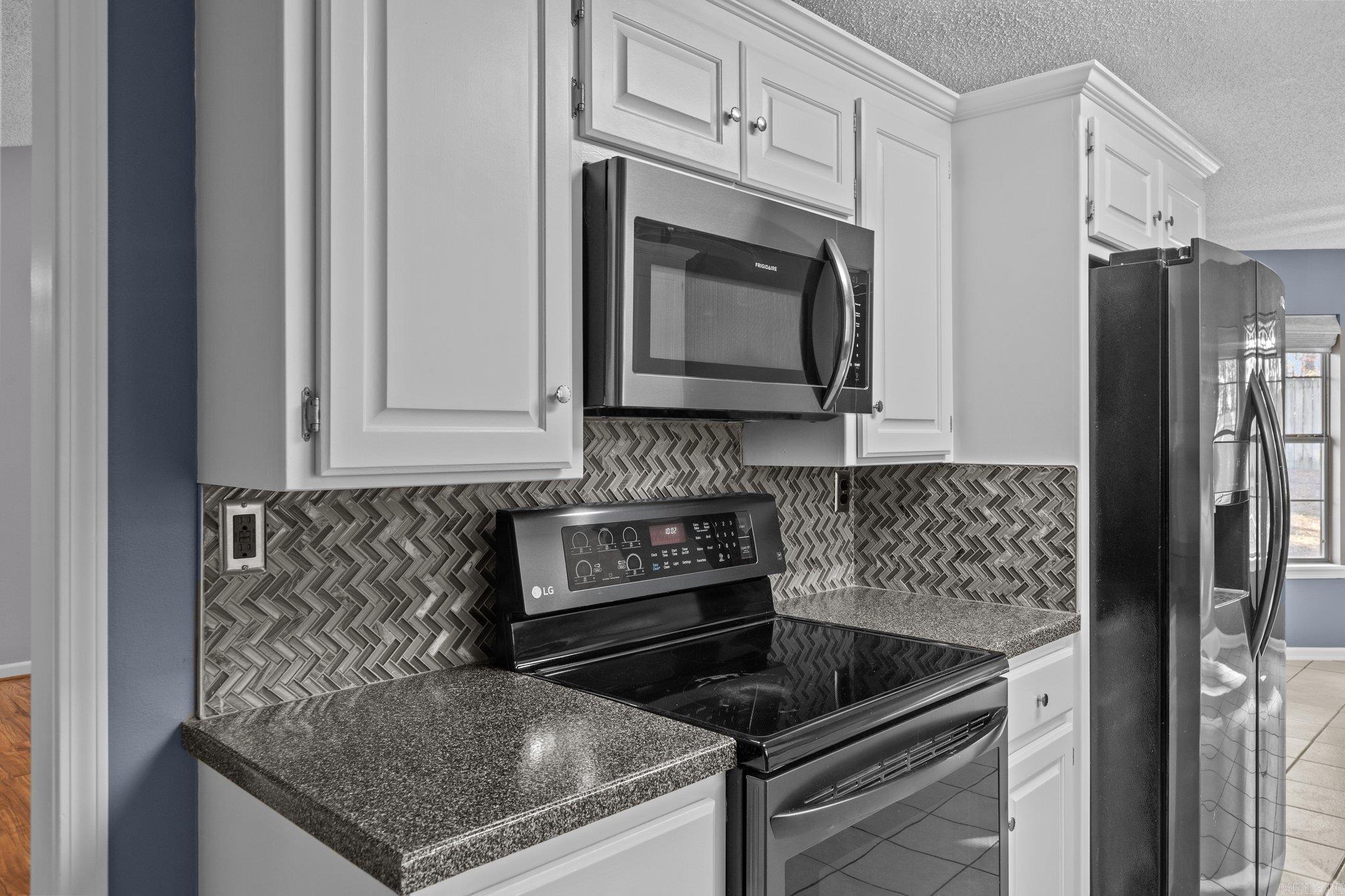 2926  Bastogne  Benton, AR