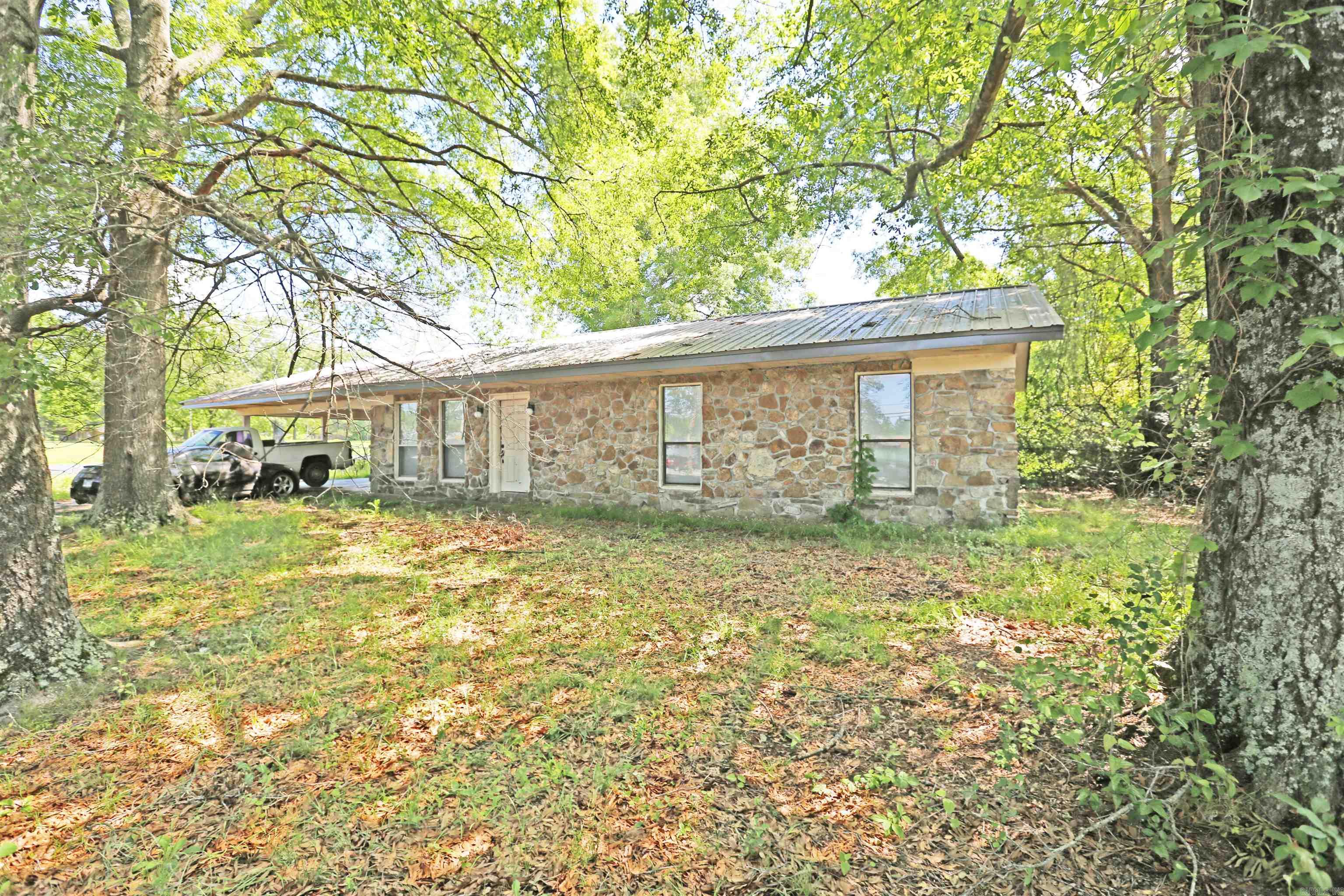 2005 S Pine  Cabot, AR