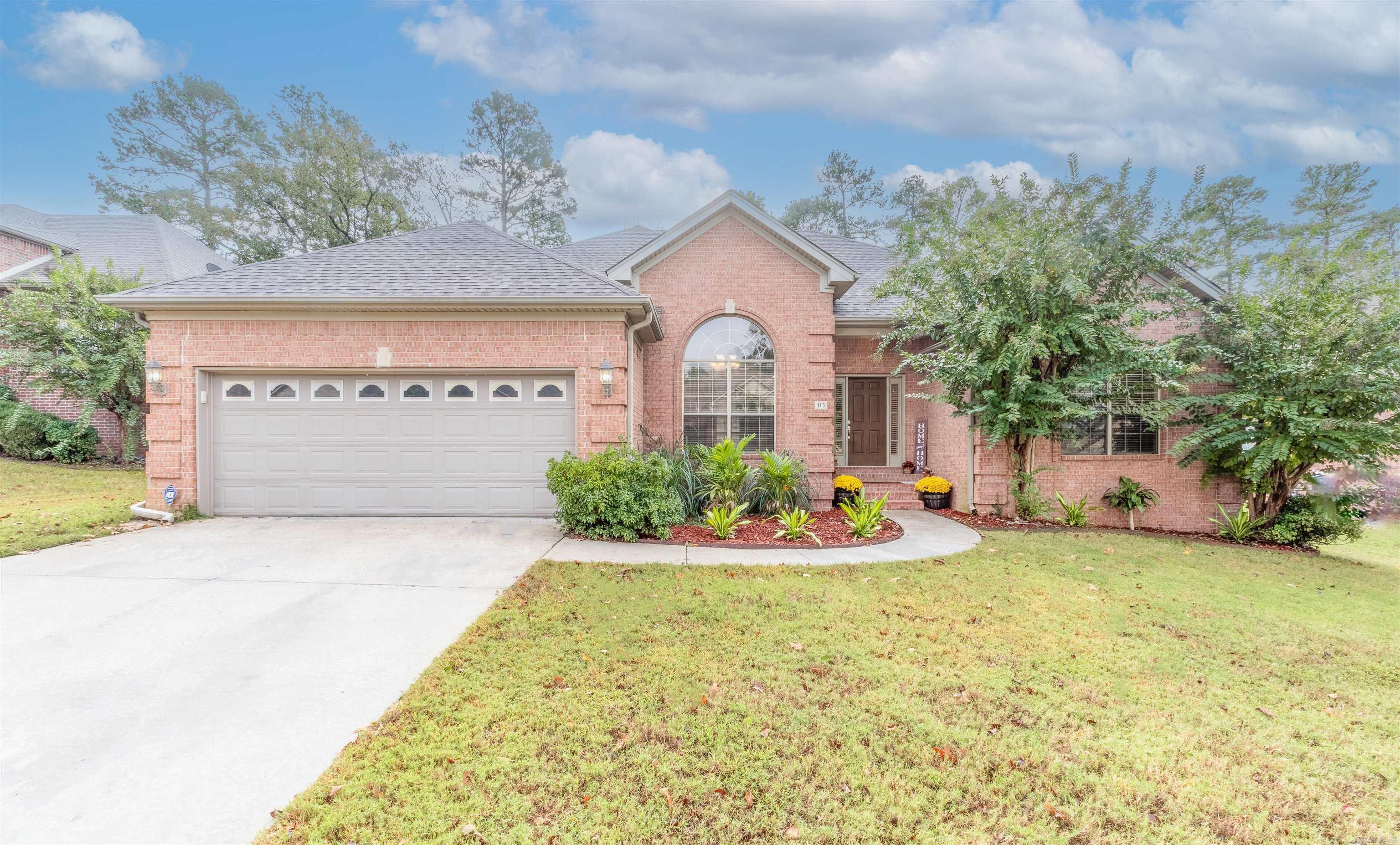 115 Summit Valley Circle Maumelle, AR 72113