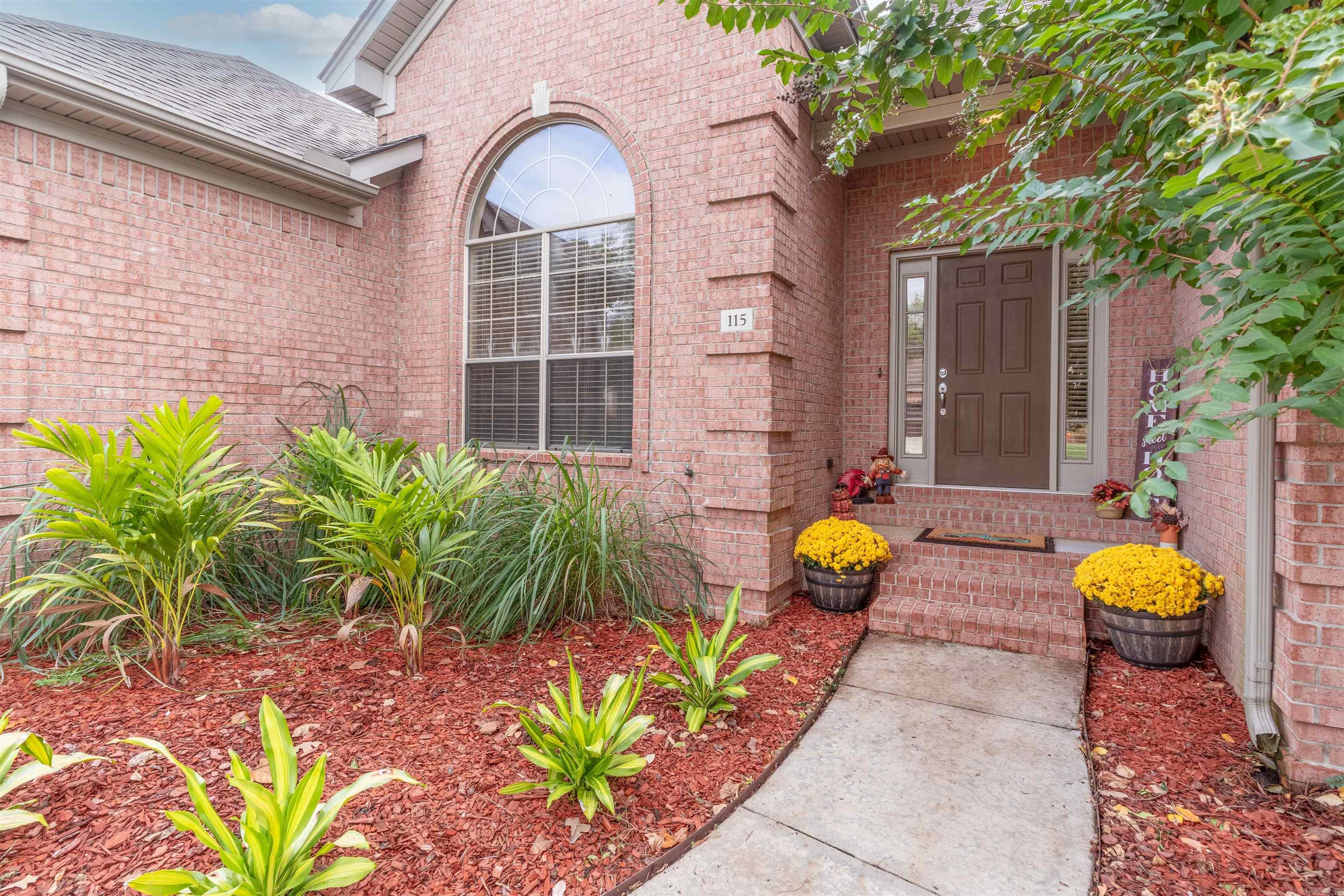 115 Summit Valley Circle Maumelle, AR 72113