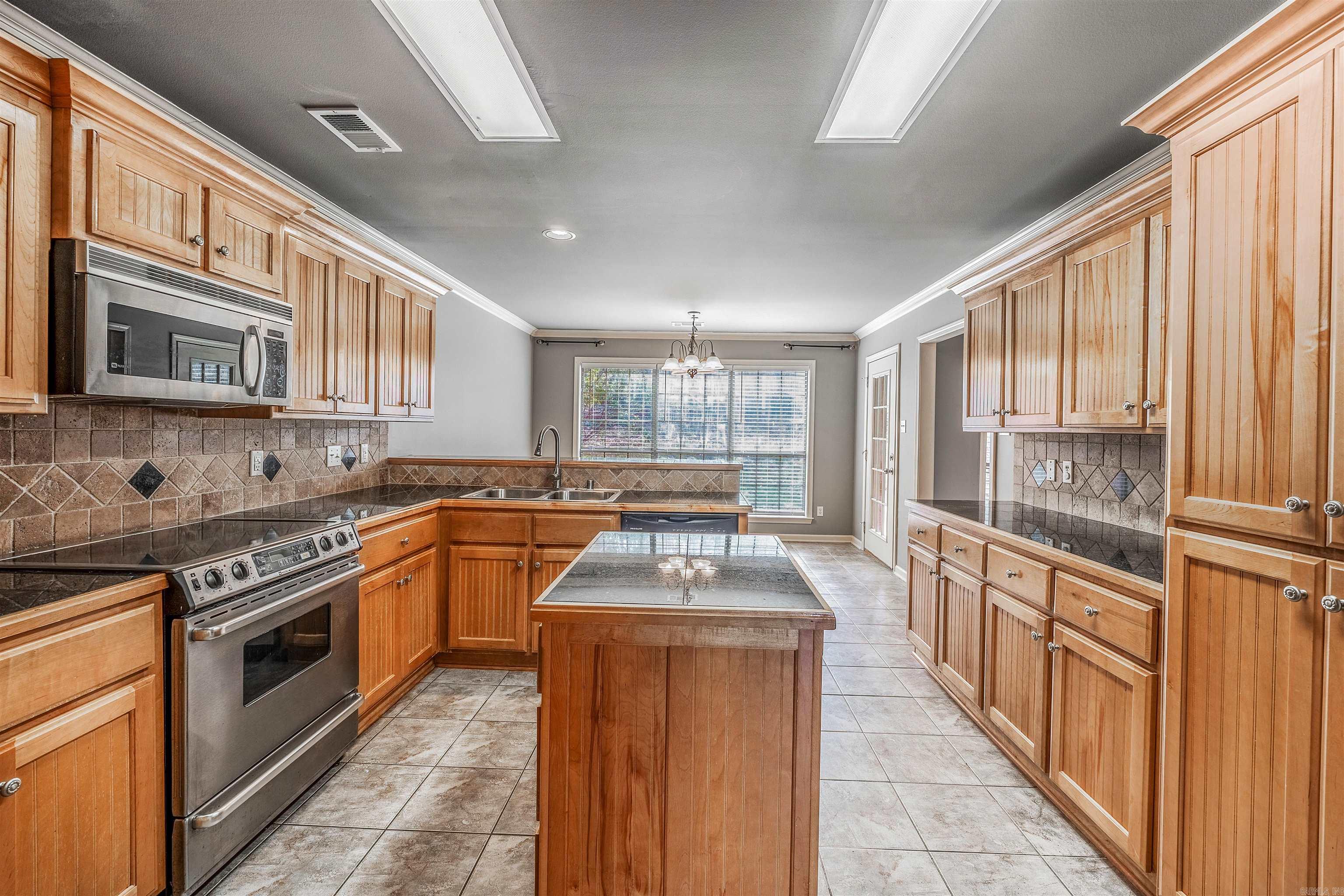 115 Summit Valley Circle Maumelle, AR 72113
