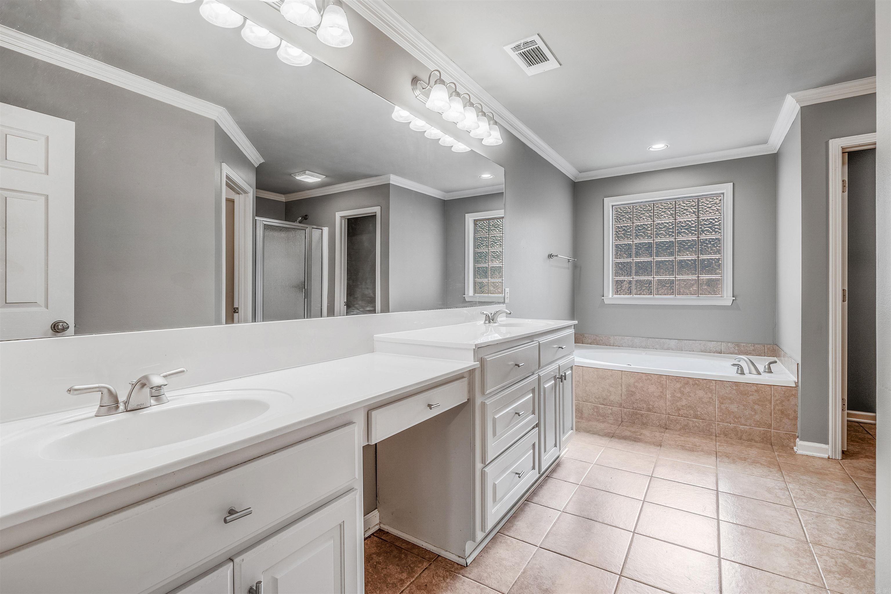 115 Summit Valley Circle Maumelle, AR 72113
