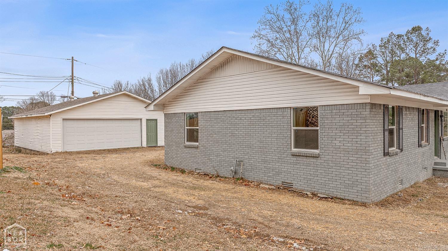 305  Saint Renee  Paragould, AR