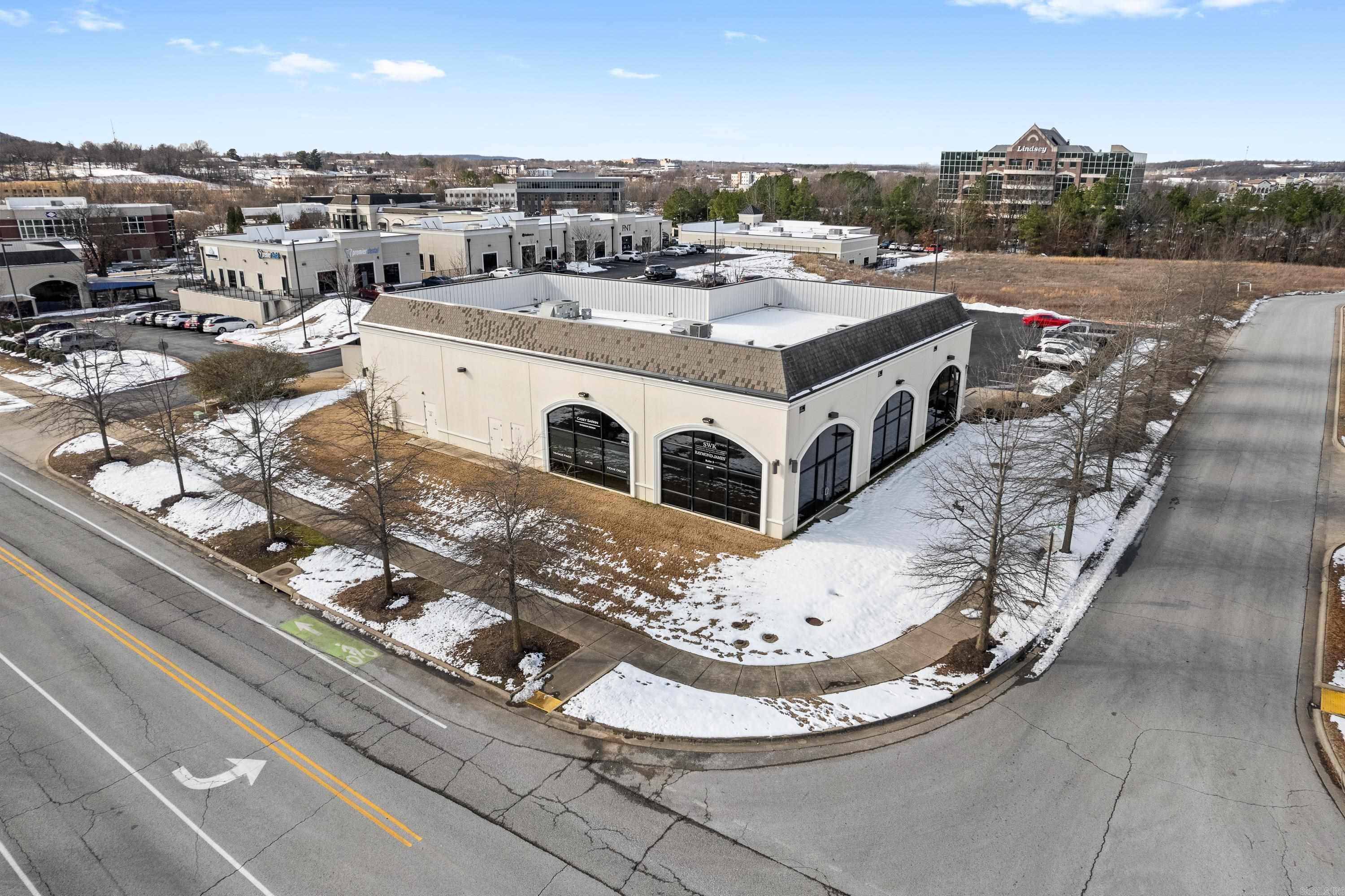 3945 N Vantage  Fayetteville, AR