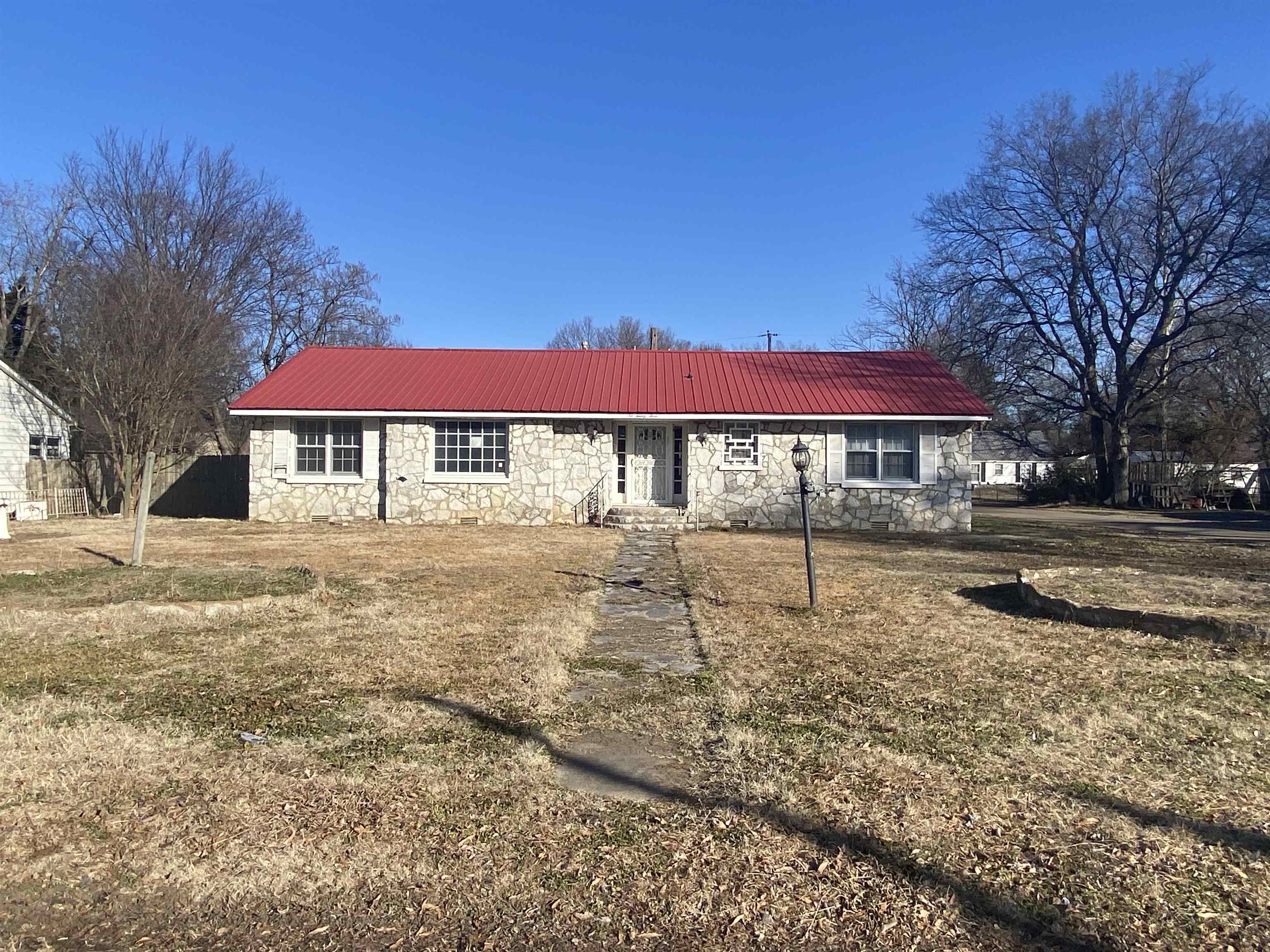 623  Holden Ave  Newport, AR