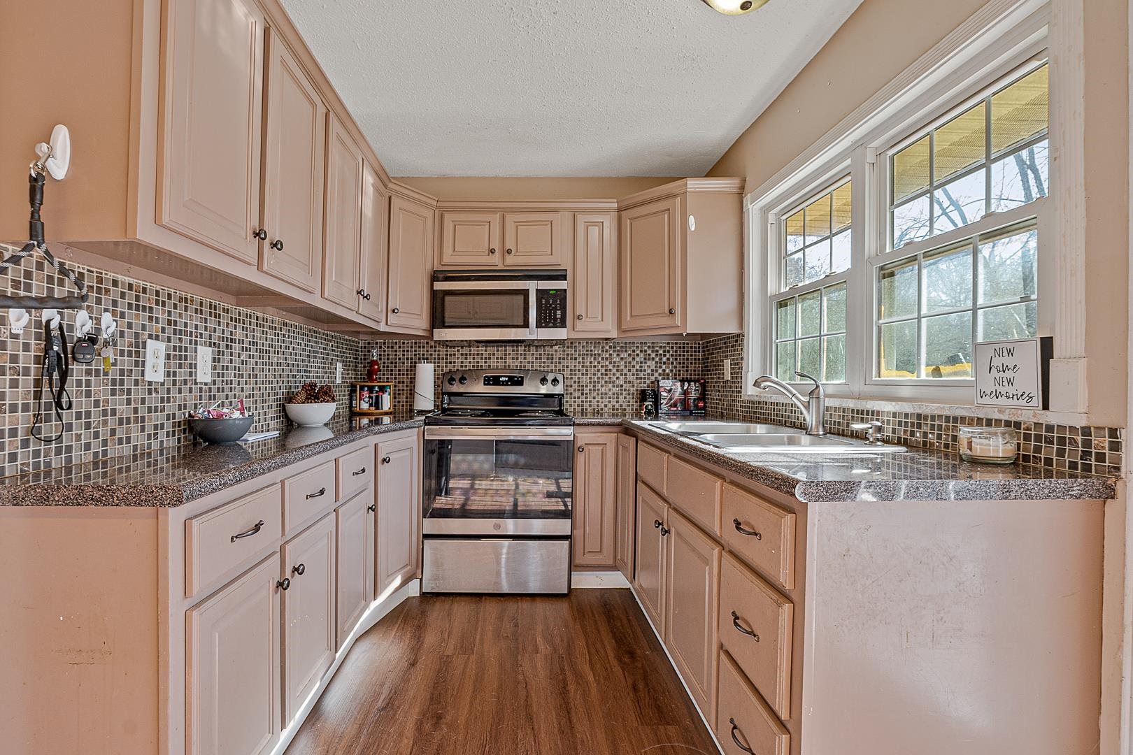 1501  Dana Debbie  Jonesboro, AR