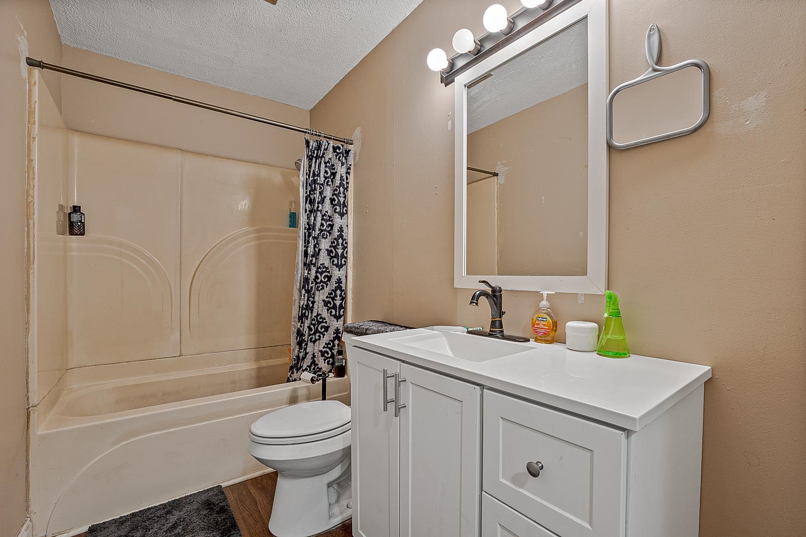 1501  Dana Debbie  Jonesboro, AR
