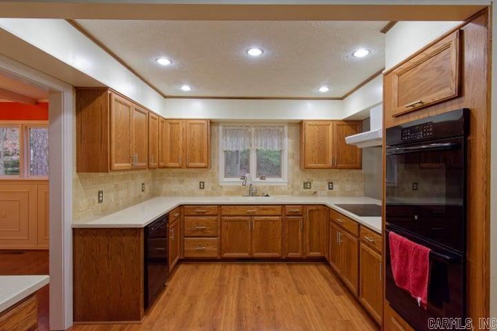 900  Rolling Hills  Russellville, AR