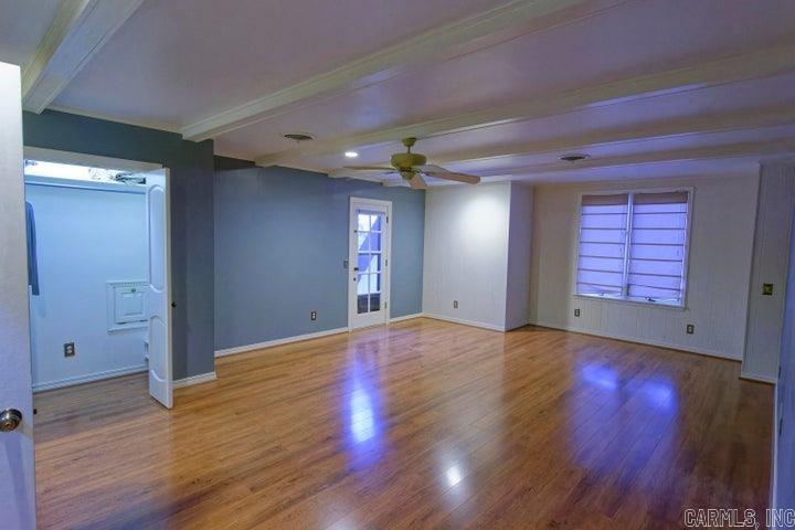 900  Rolling Hills  Russellville, AR