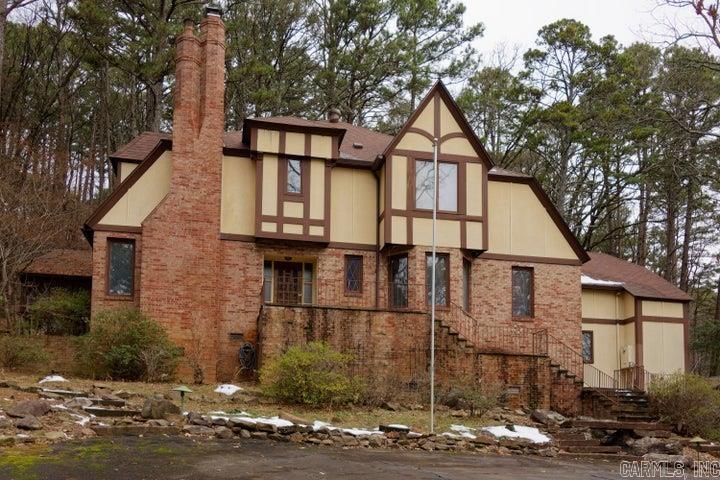 900  Rolling Hills  Russellville, AR