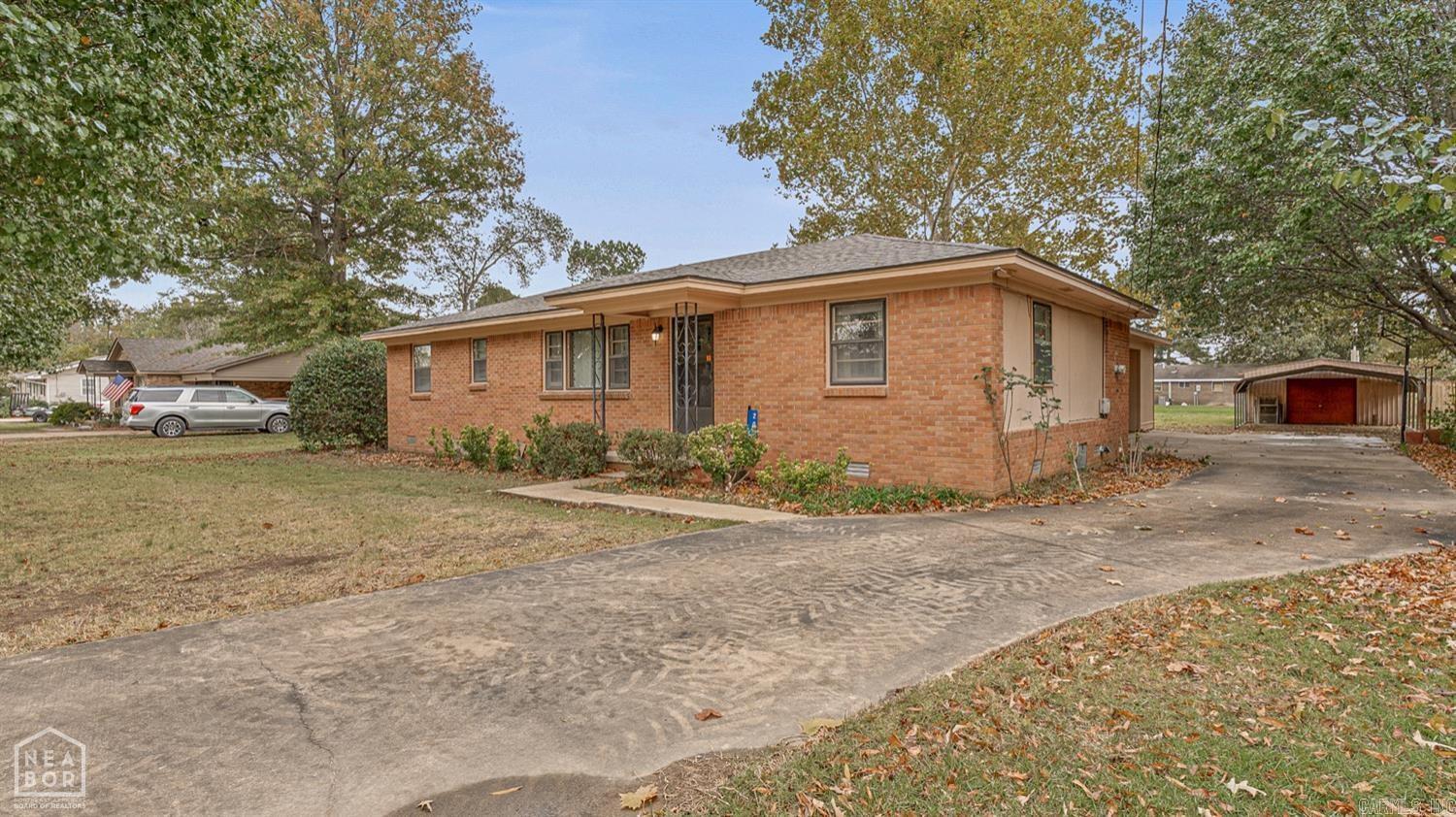 205 E College  Bono, AR