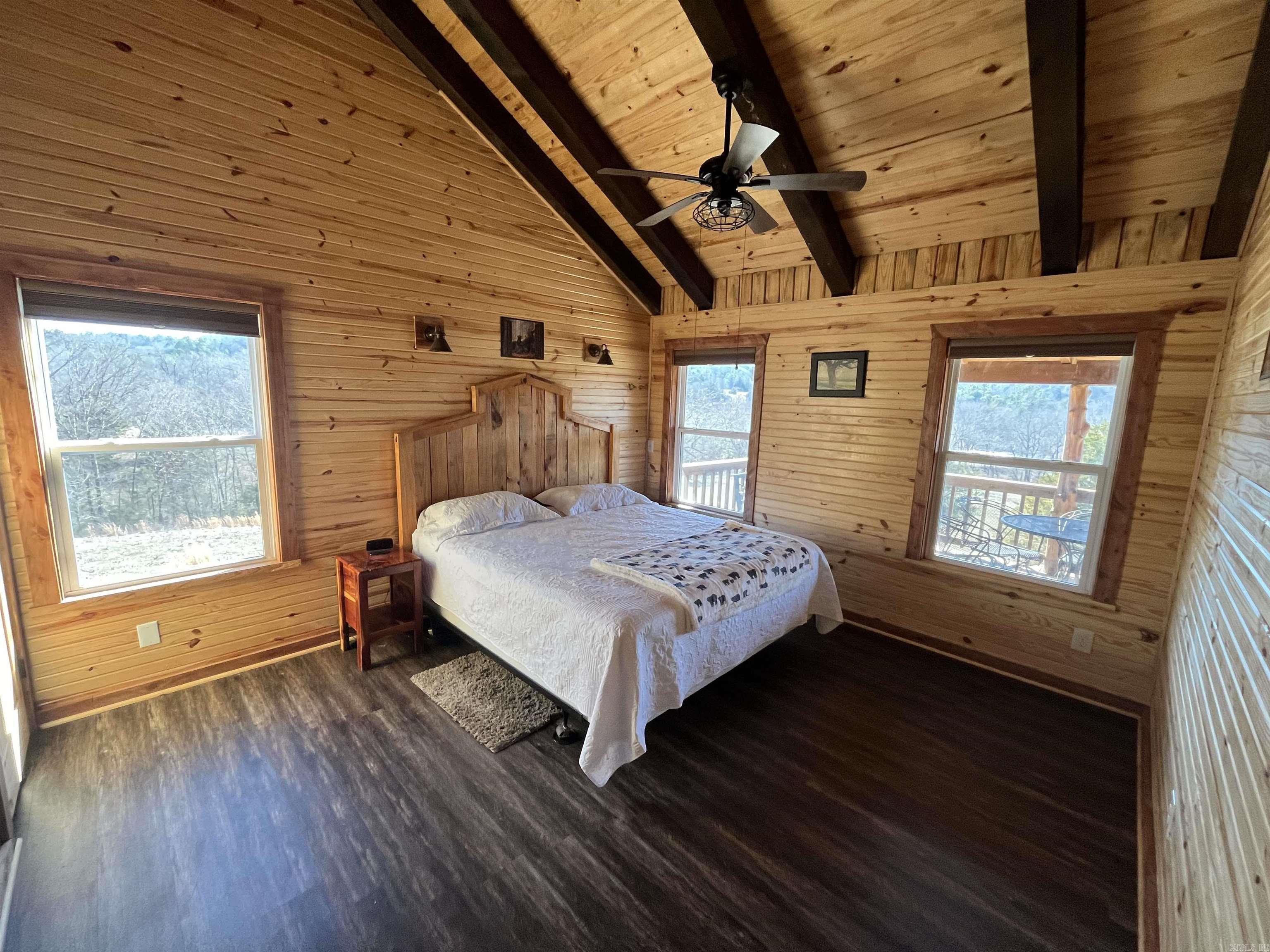 127 Lark Lane  Mena, AR