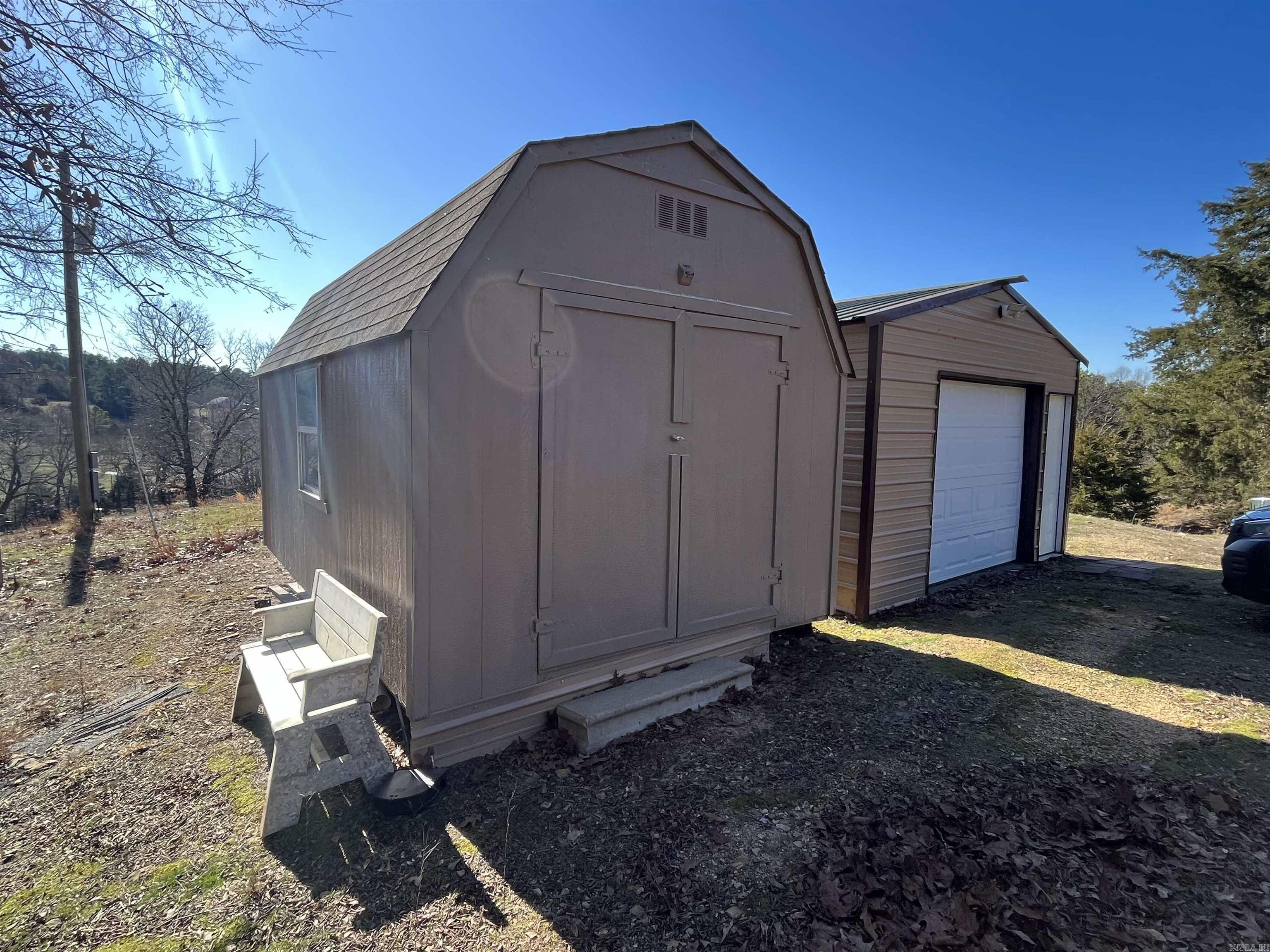 127 Lark Lane  Mena, AR