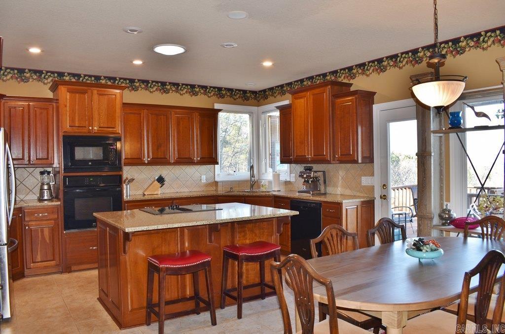 72  Mansilla  Hot Springs Village, AR