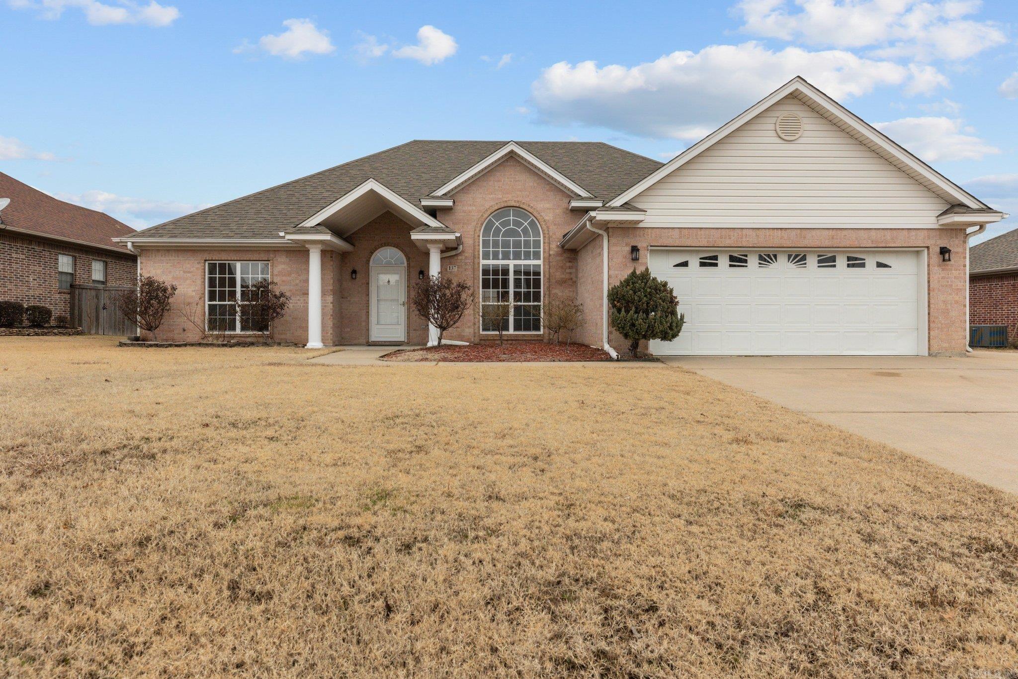 137 GRIZZLY BEAR DR White Hall, AR 71602