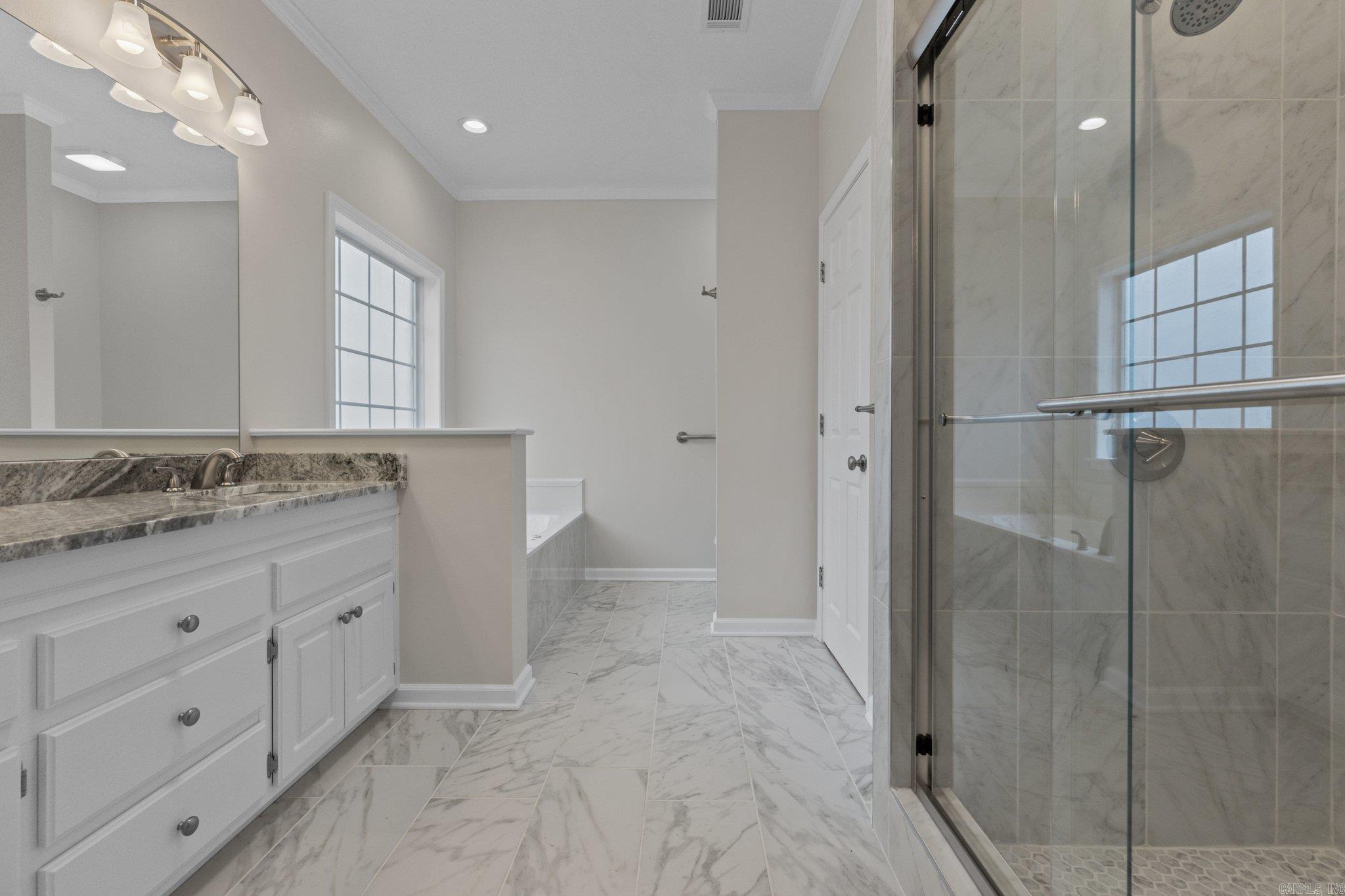 137 GRIZZLY BEAR DR White Hall, AR 71602