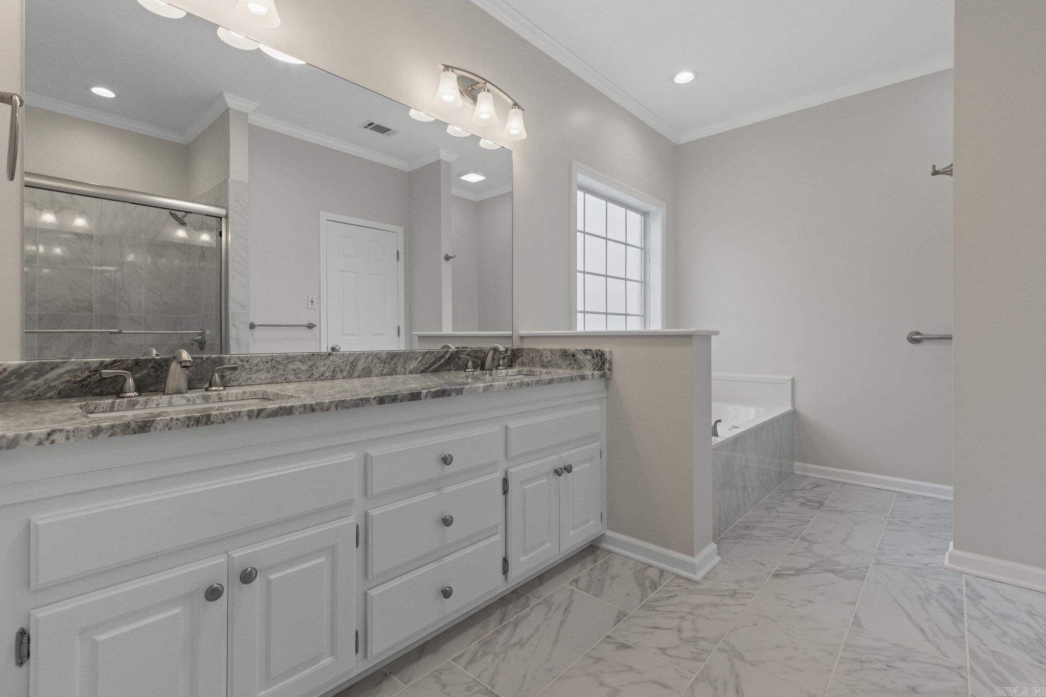 137 GRIZZLY BEAR DR White Hall, AR 71602