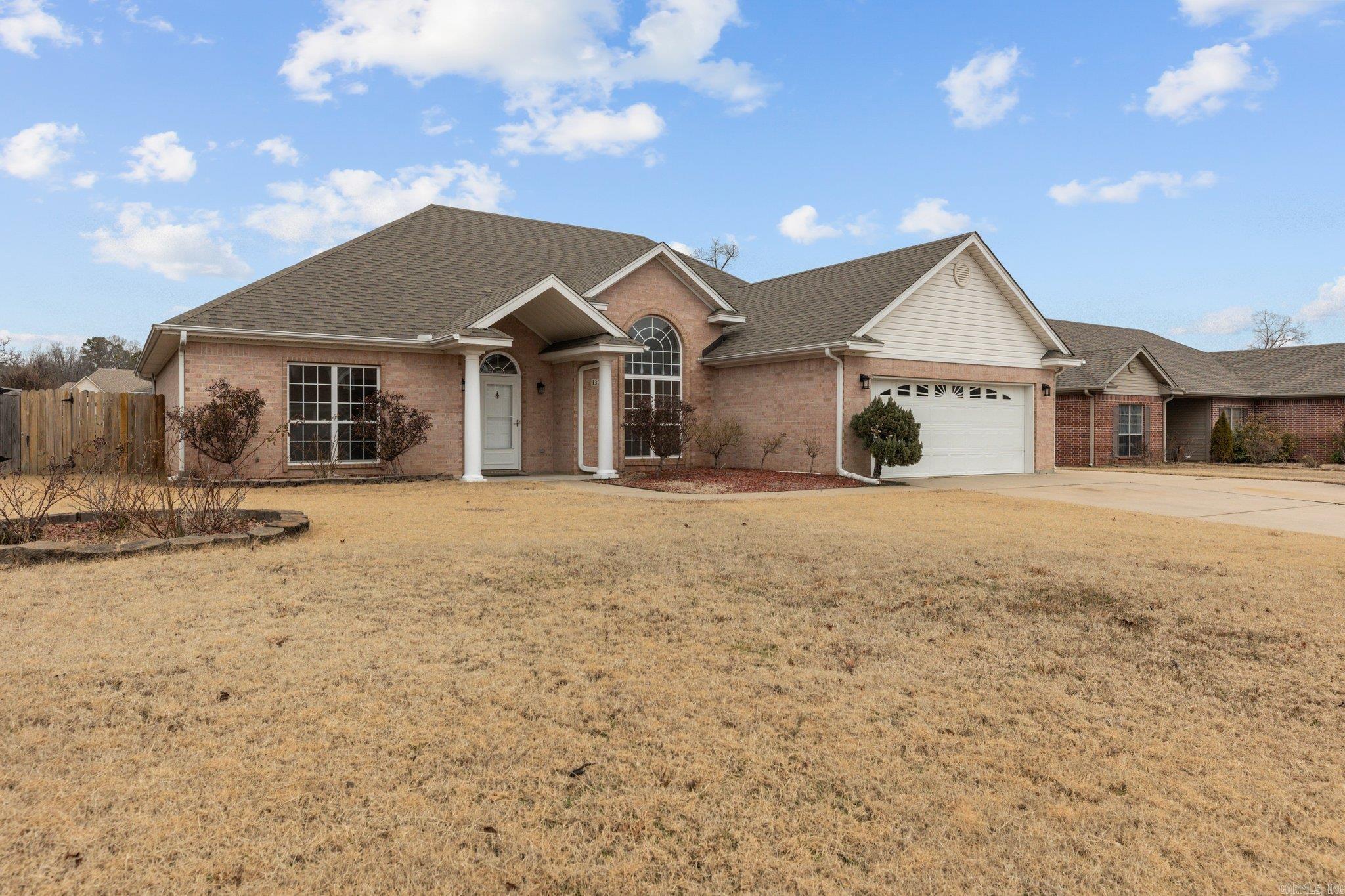 137 GRIZZLY BEAR DR White Hall, AR 71602