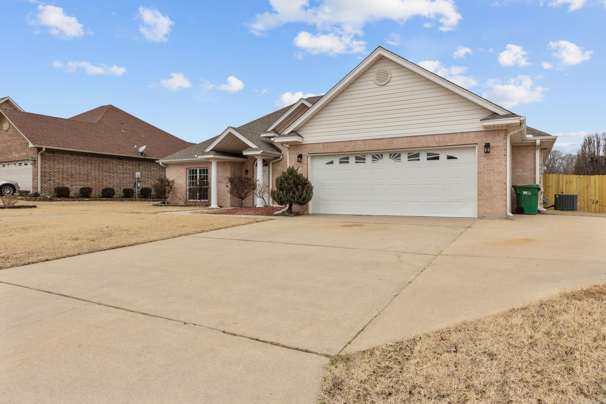 137 GRIZZLY BEAR DR White Hall, AR 71602