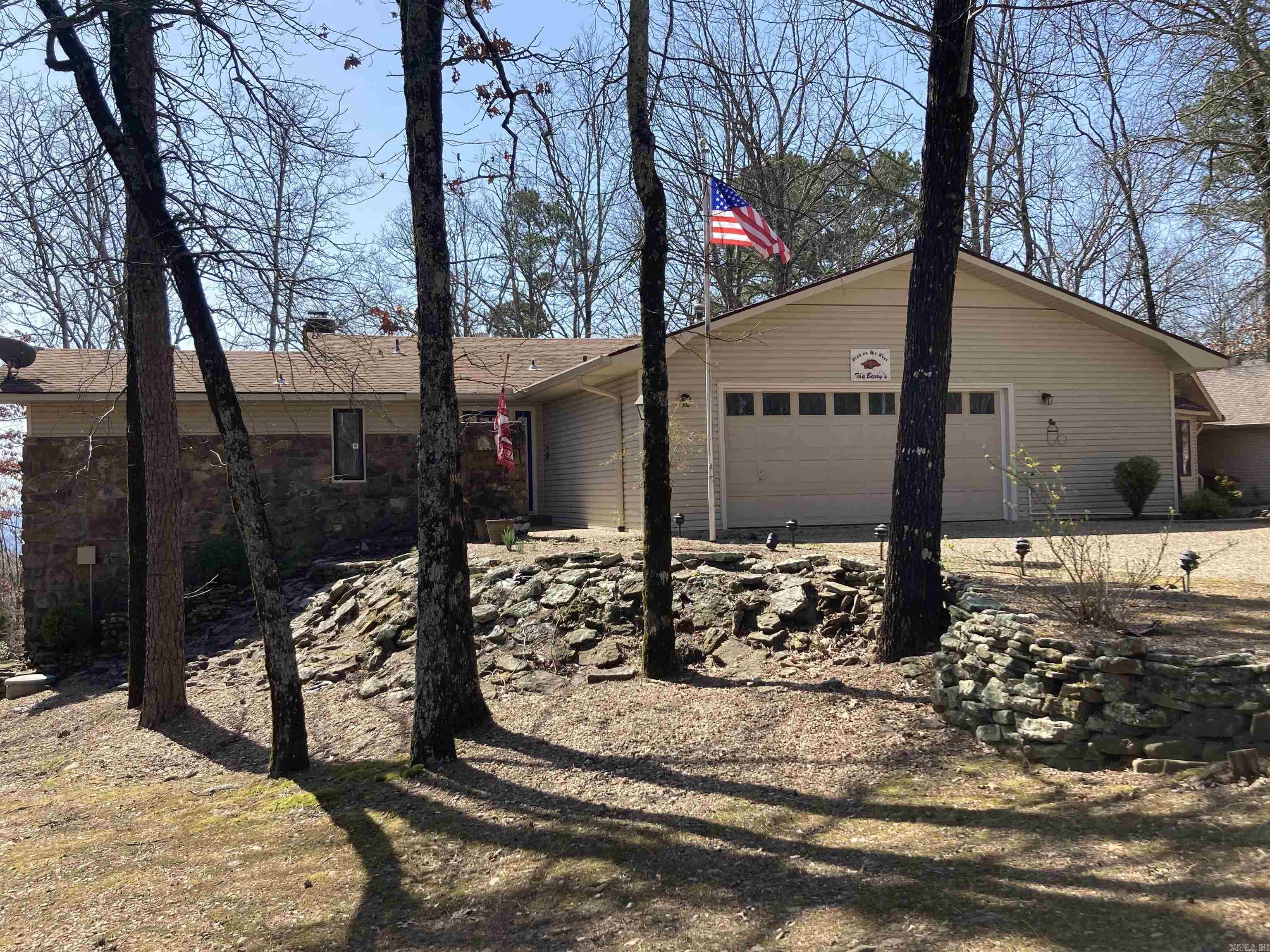215  Pine Hill Rd  Fairfield Bay, AR