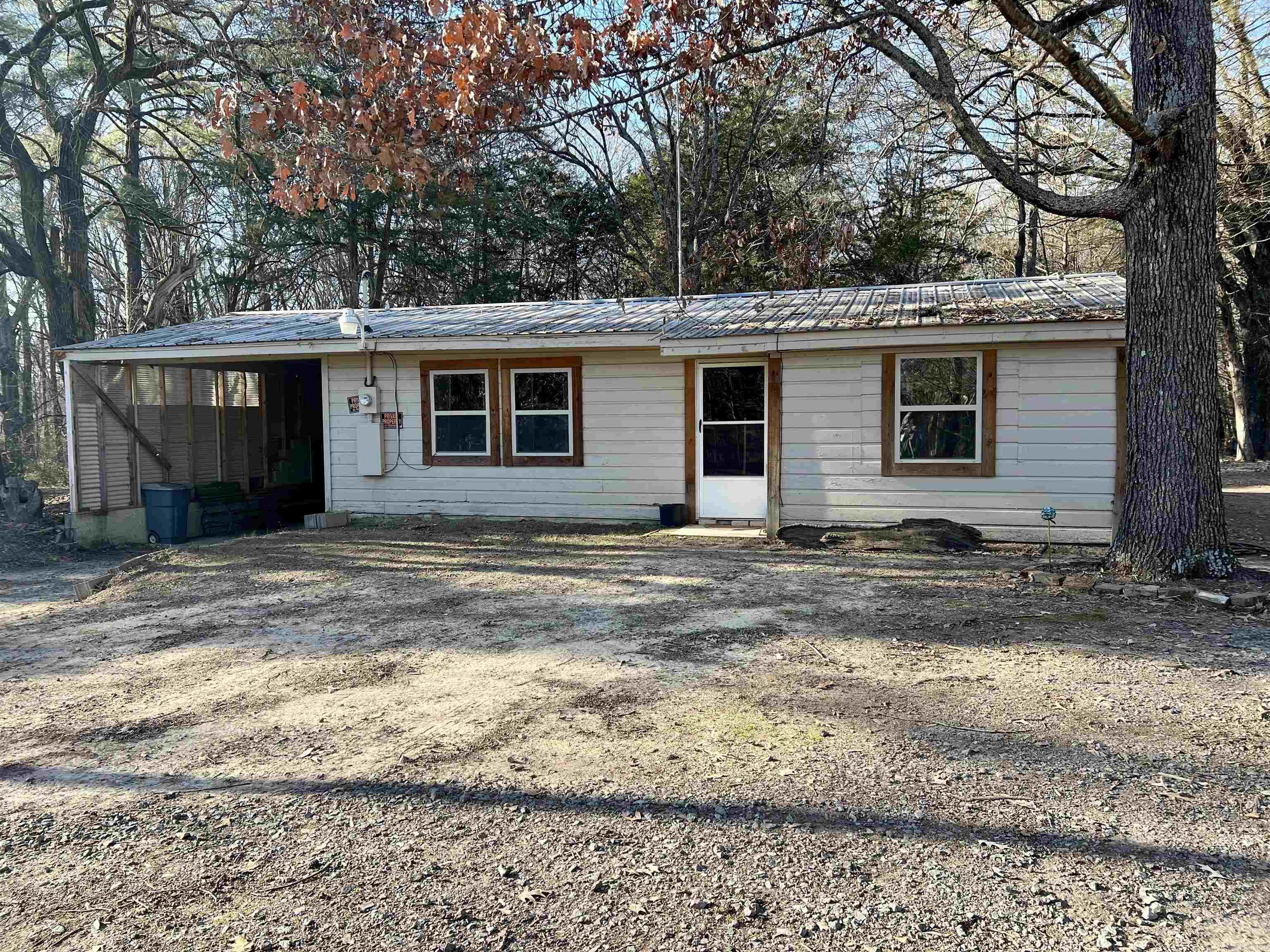 104  Landing  West Point, AR