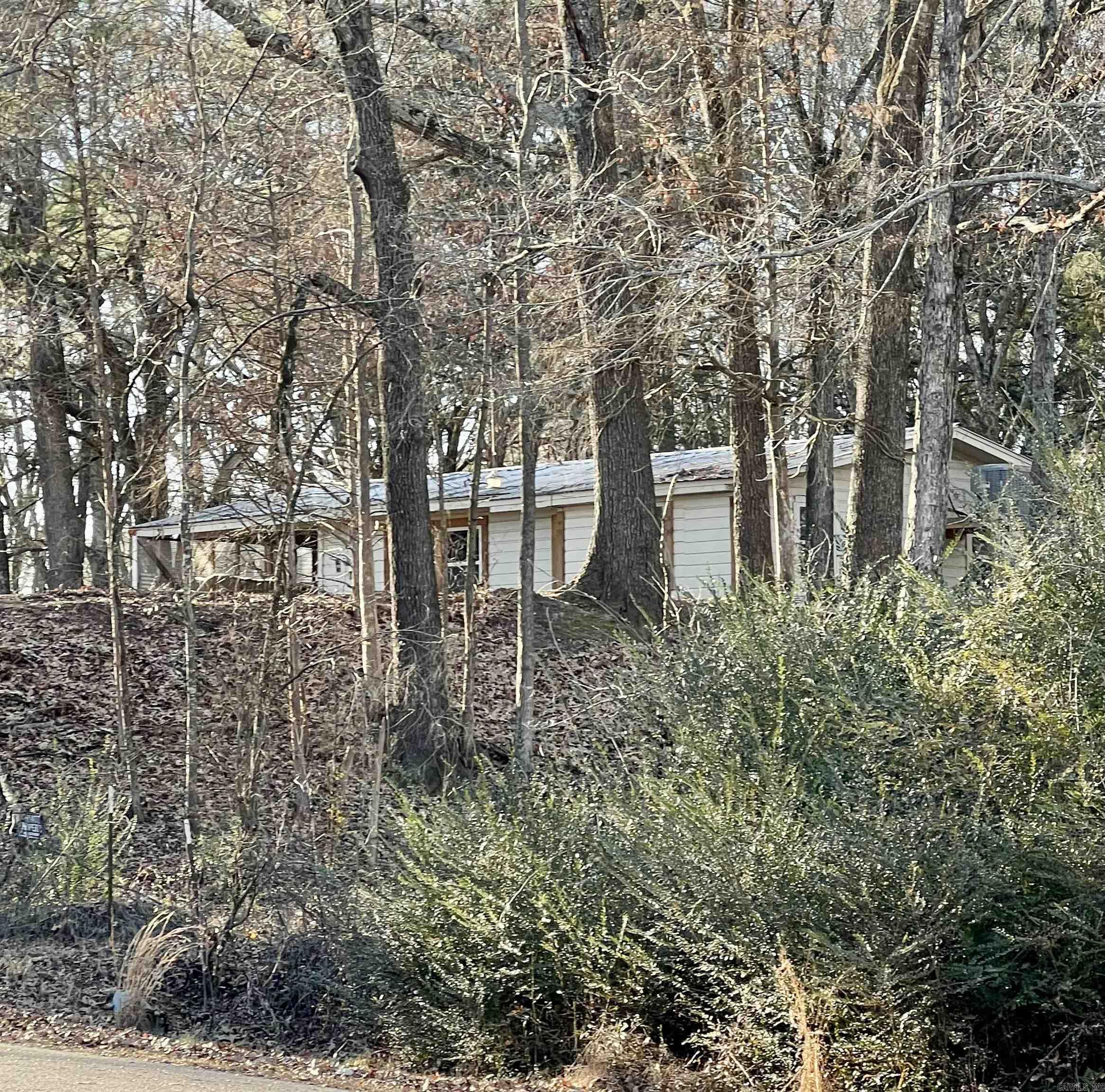 104  Landing  West Point, AR