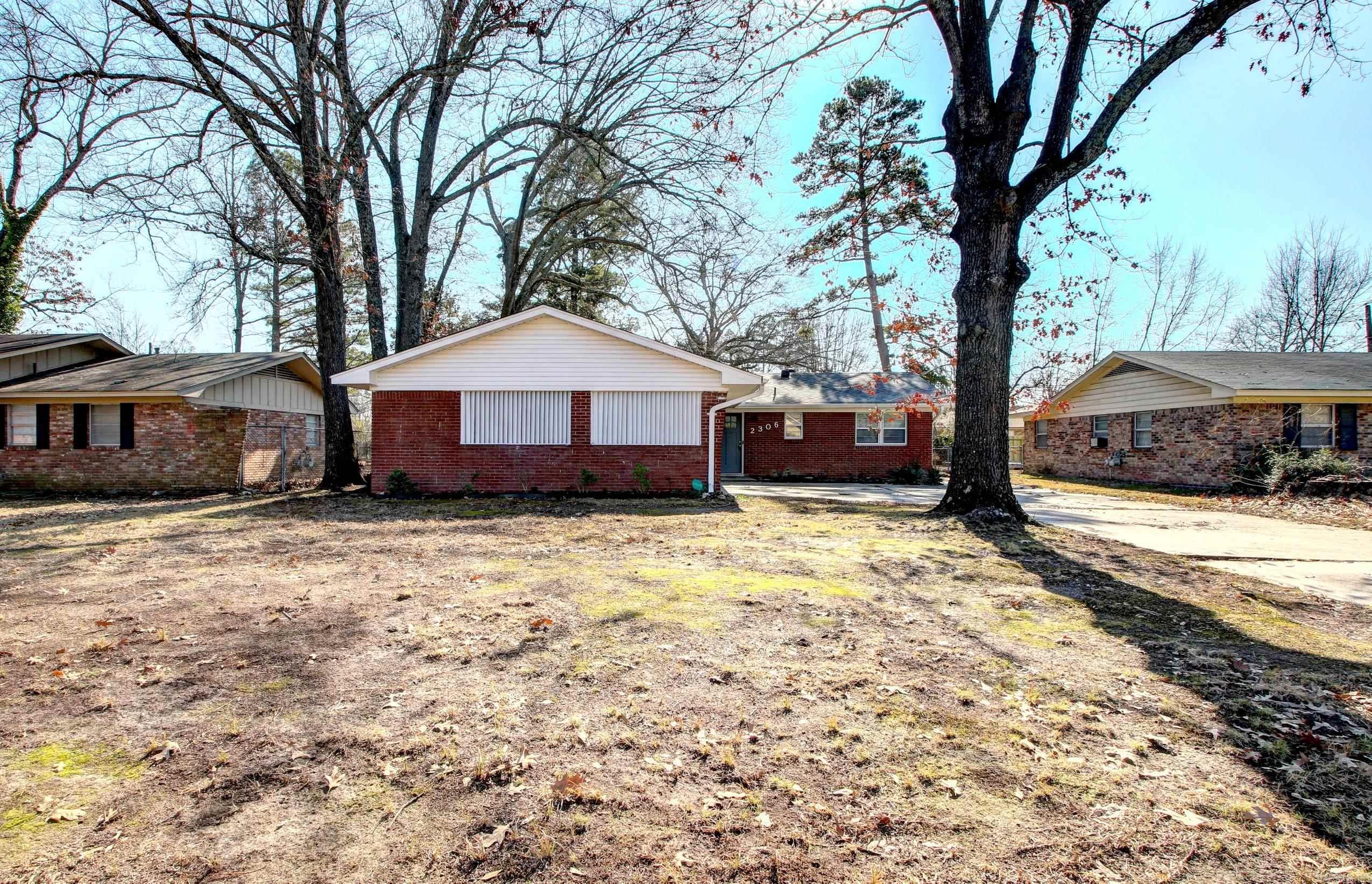 2306 W 38th  Pine Bluff, AR