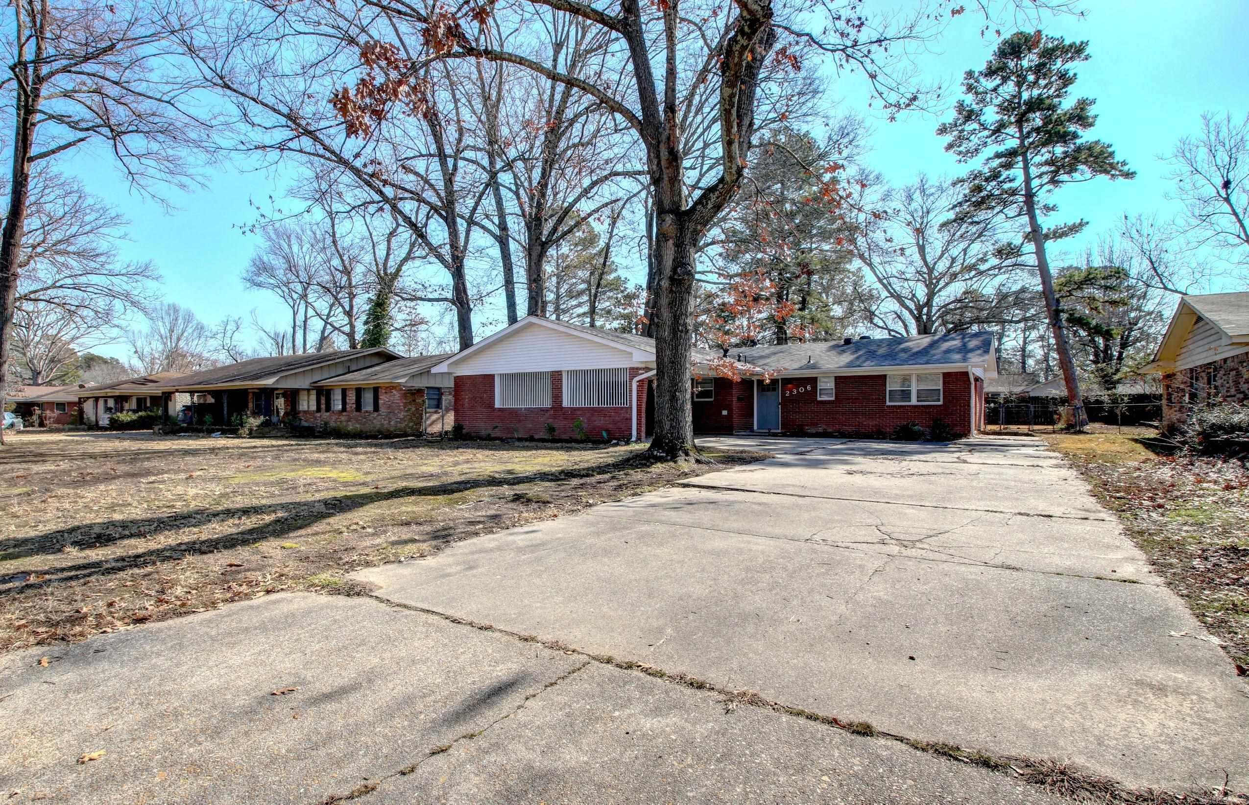 2306 W 38th  Pine Bluff, AR