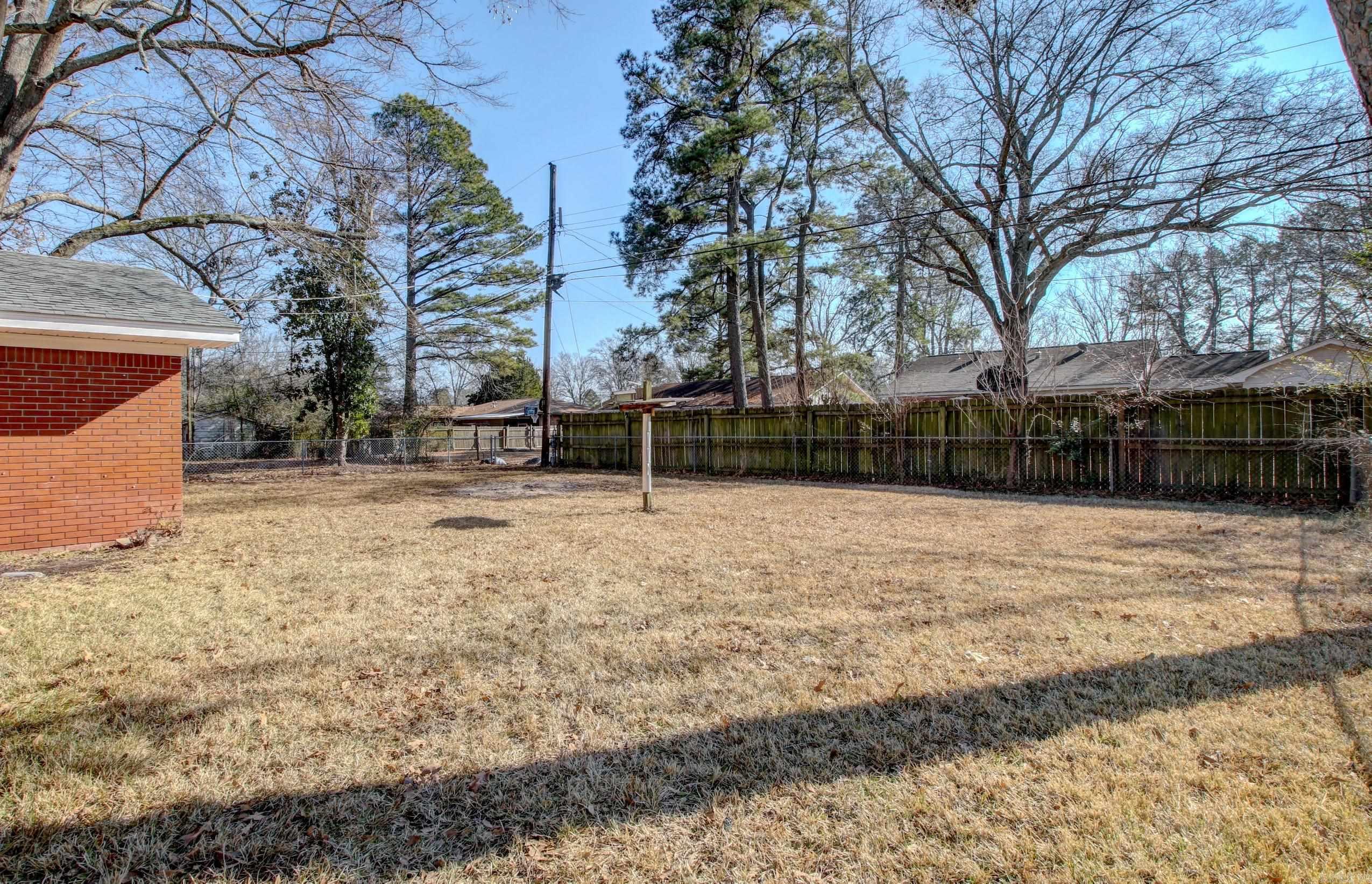 2306 W 38th  Pine Bluff, AR