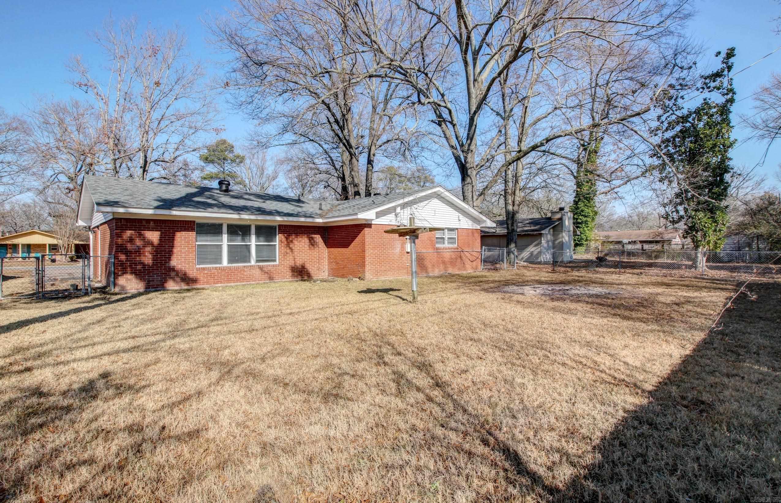 2306 W 38th  Pine Bluff, AR