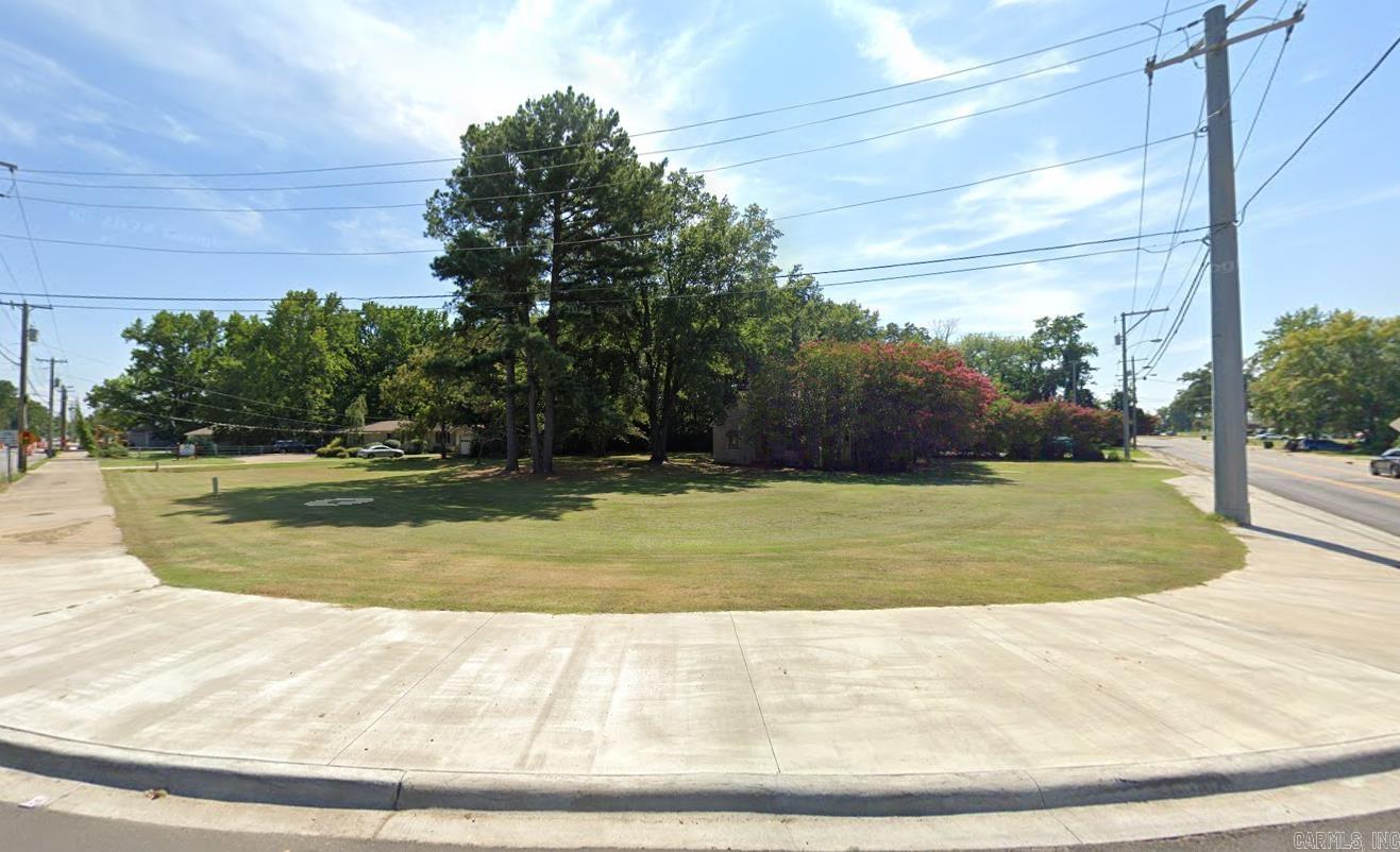2111  Prince St  Conway, AR