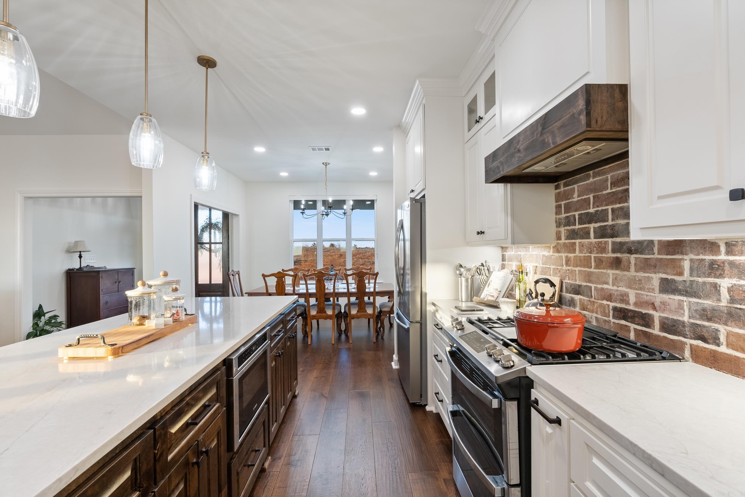 841 Blackjack Mountain Rd Romance, AR 72136