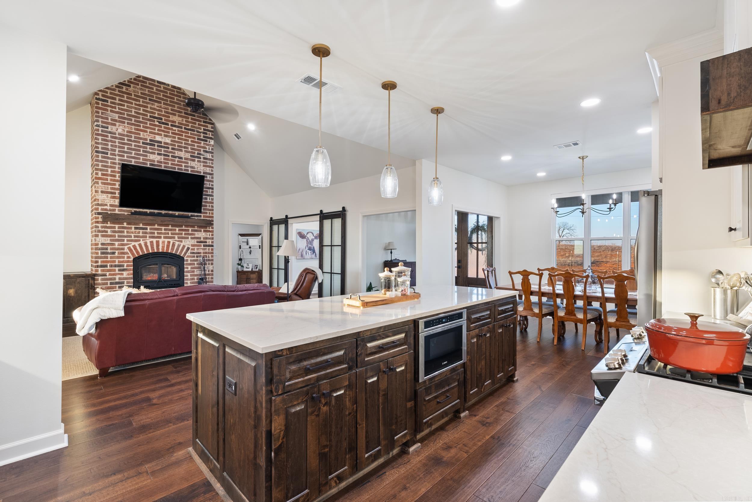 841 Blackjack Mountain Rd Romance, AR 72136